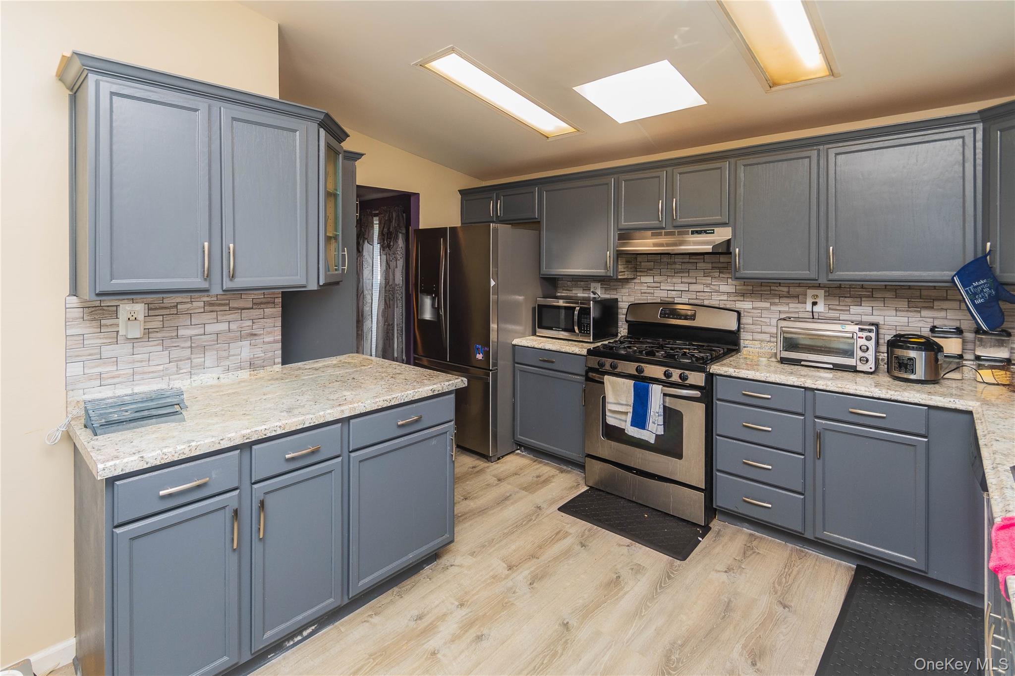 19 Biscayne Blvd – For Sale photo 11