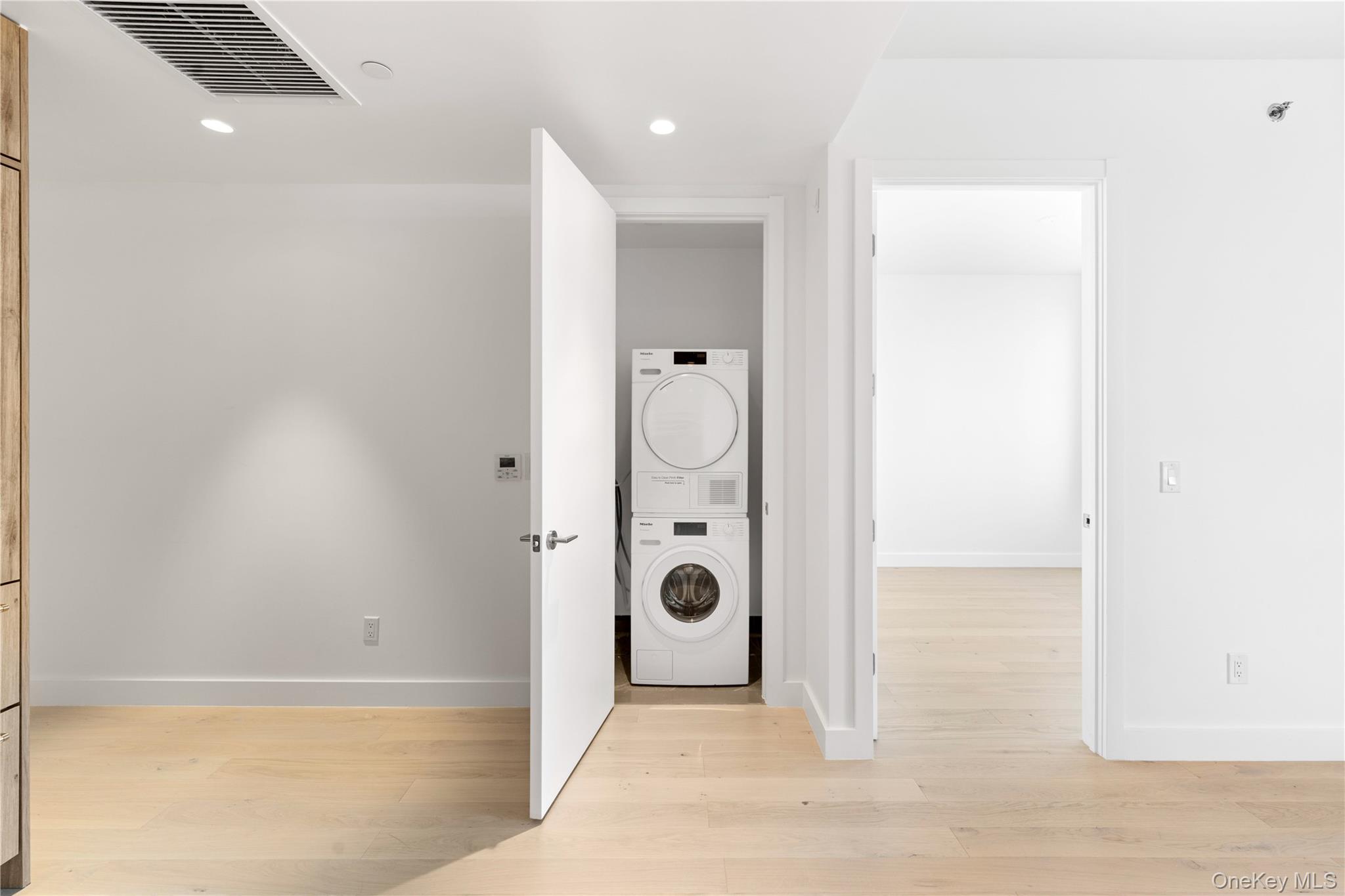 136-18 Maple Avenue, Unit 5G photo 9