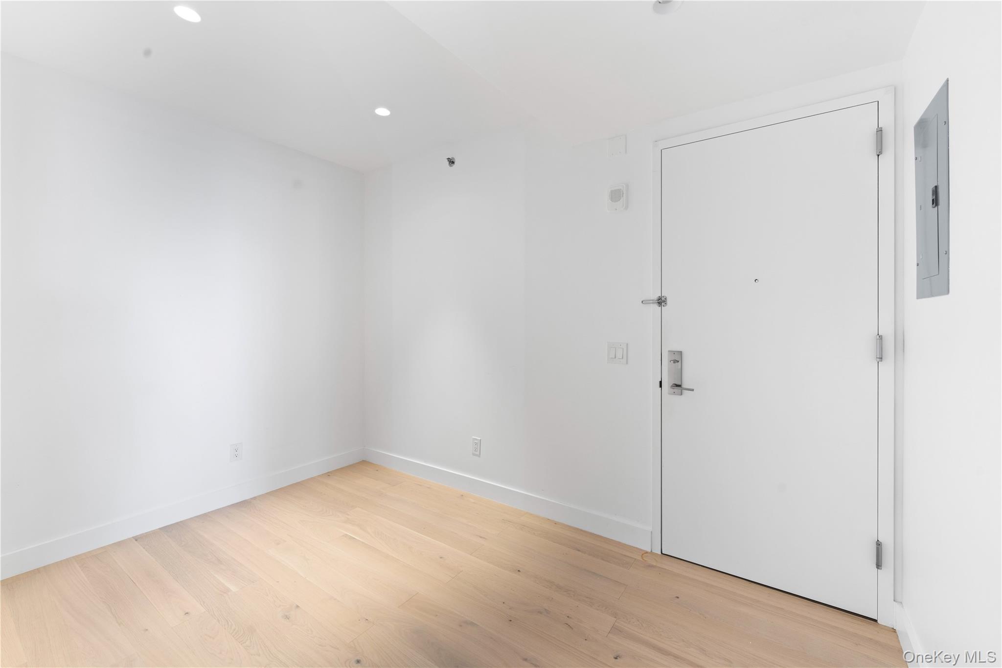 136-18 Maple Avenue, Unit 5G photo 13