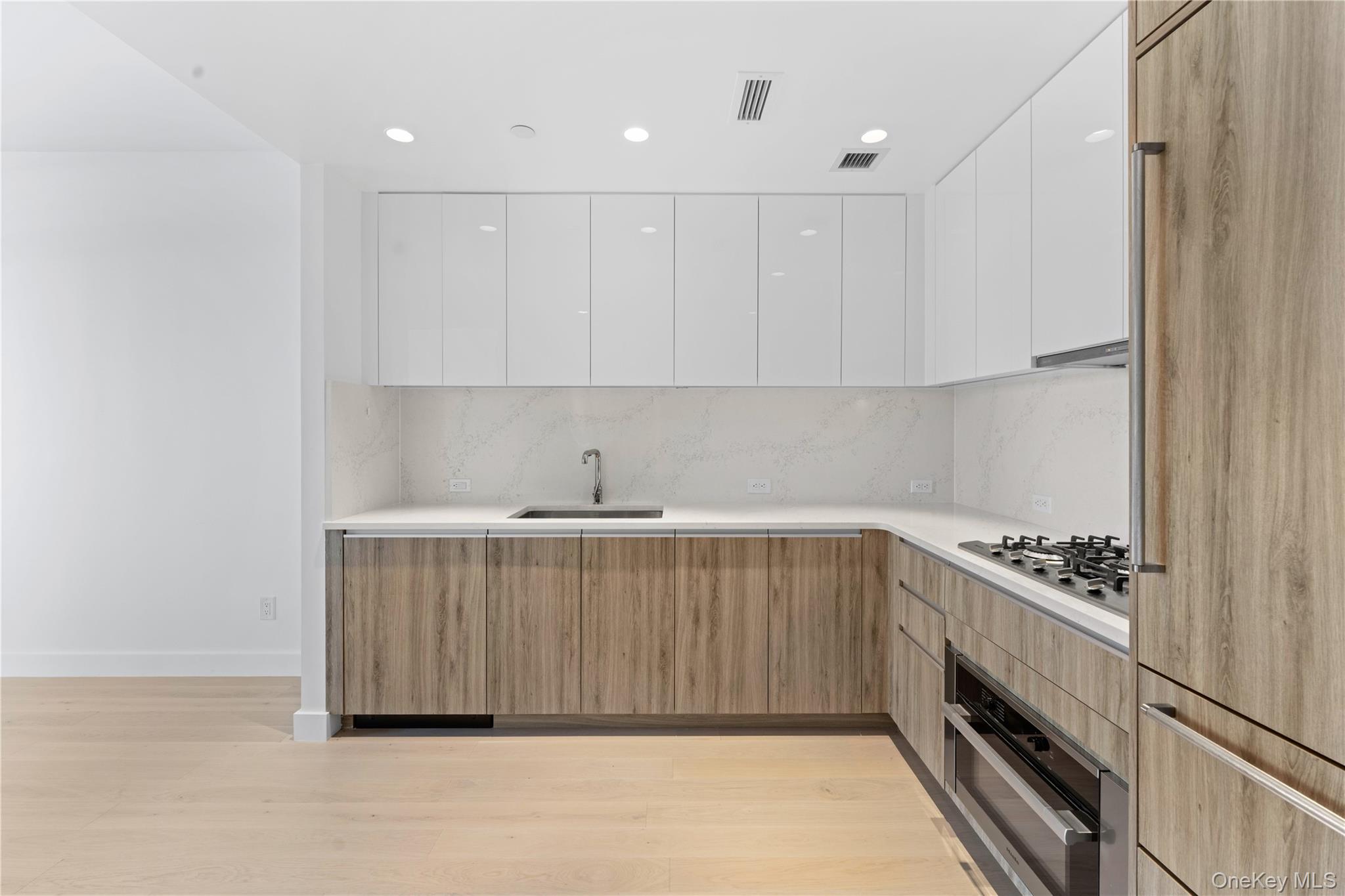 136-18 Maple Avenue, Unit 5G photo 11