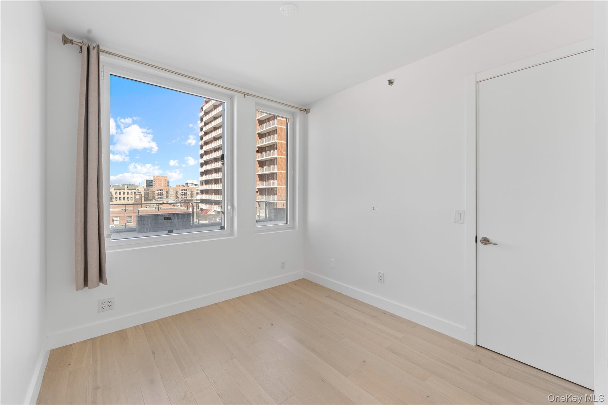 136-18 Maple Avenue, Unit 5G photo 8