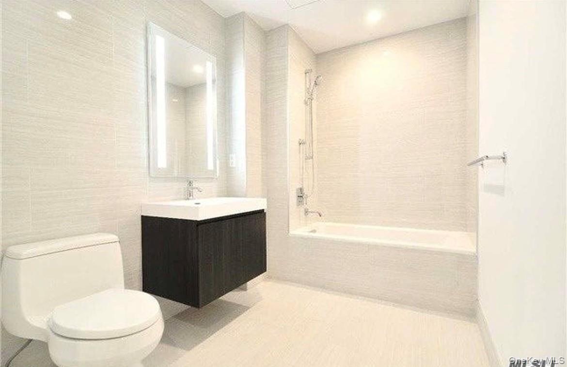 131-05 40th Road, Unit 10T photo 6