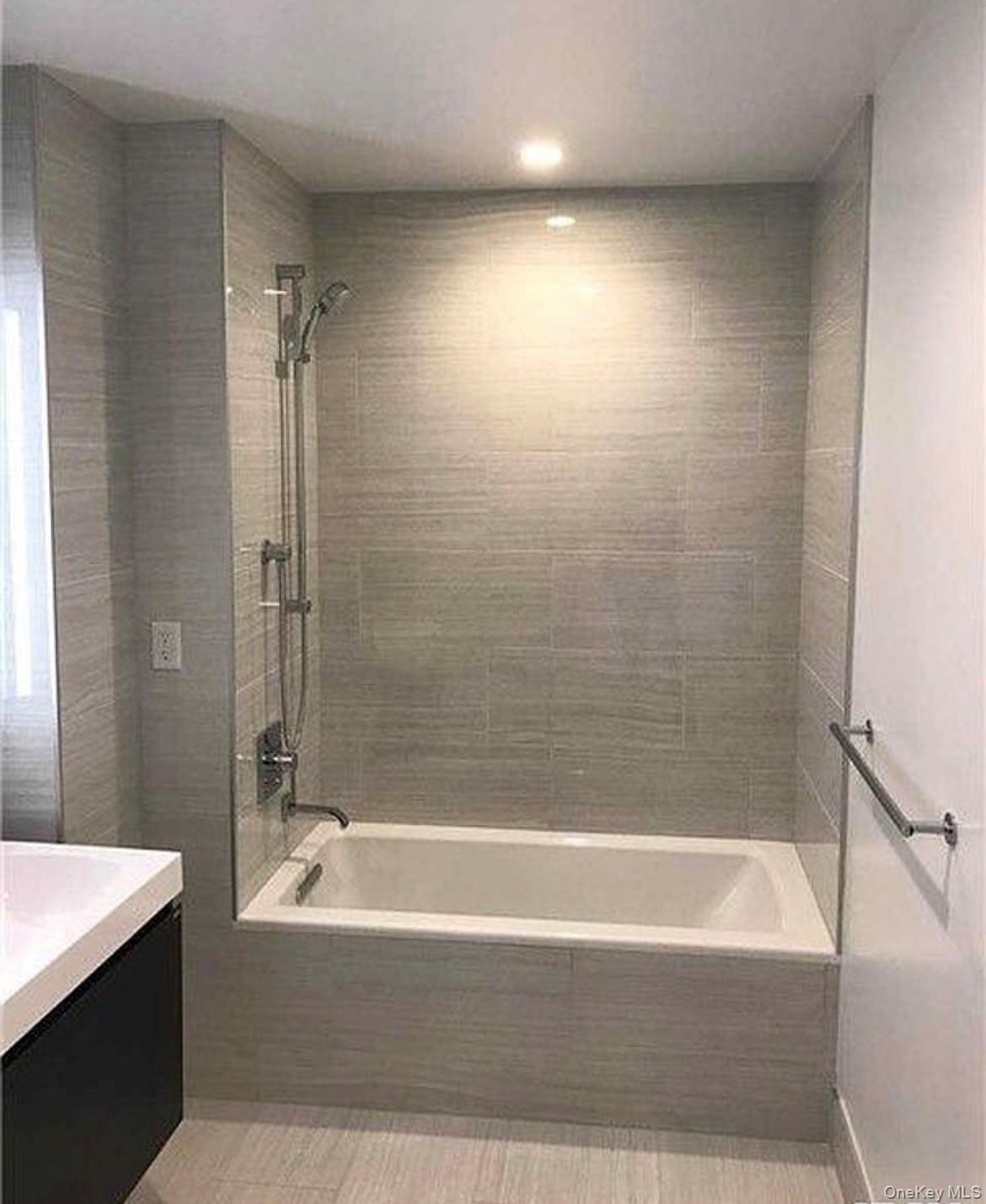 131-05 40th Road, Unit 10T photo 7