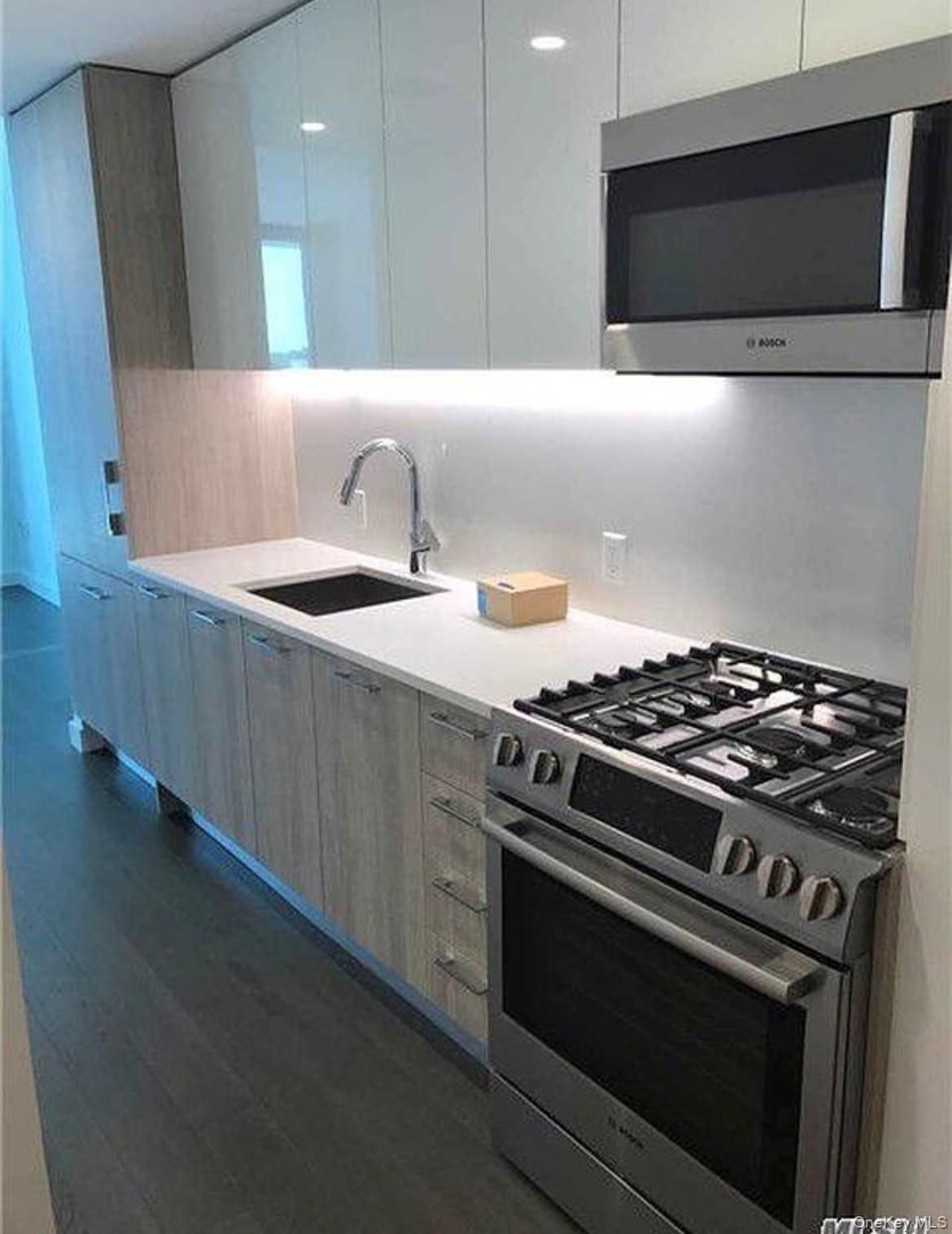 131-05 40th Road, Unit 10T photo 8