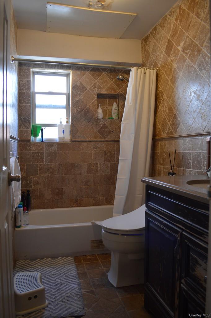 13-31 209th St – For Sale photo 7