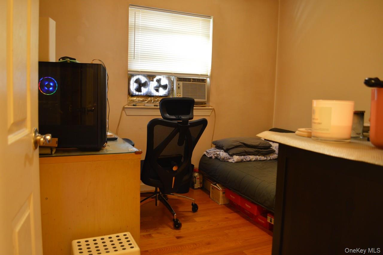 13-31 209th St – For Sale photo 10