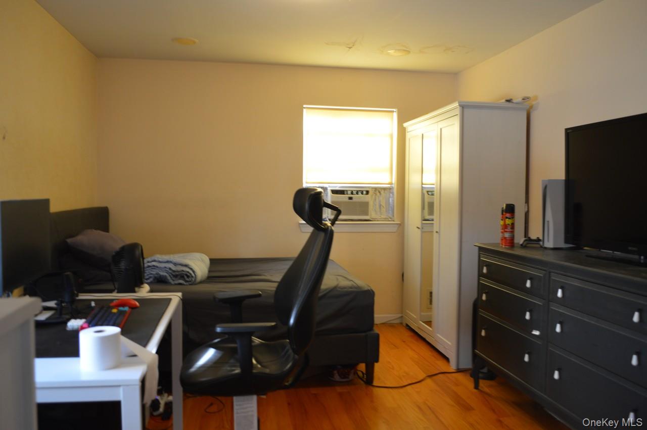 13-31 209th St – For Sale photo 8