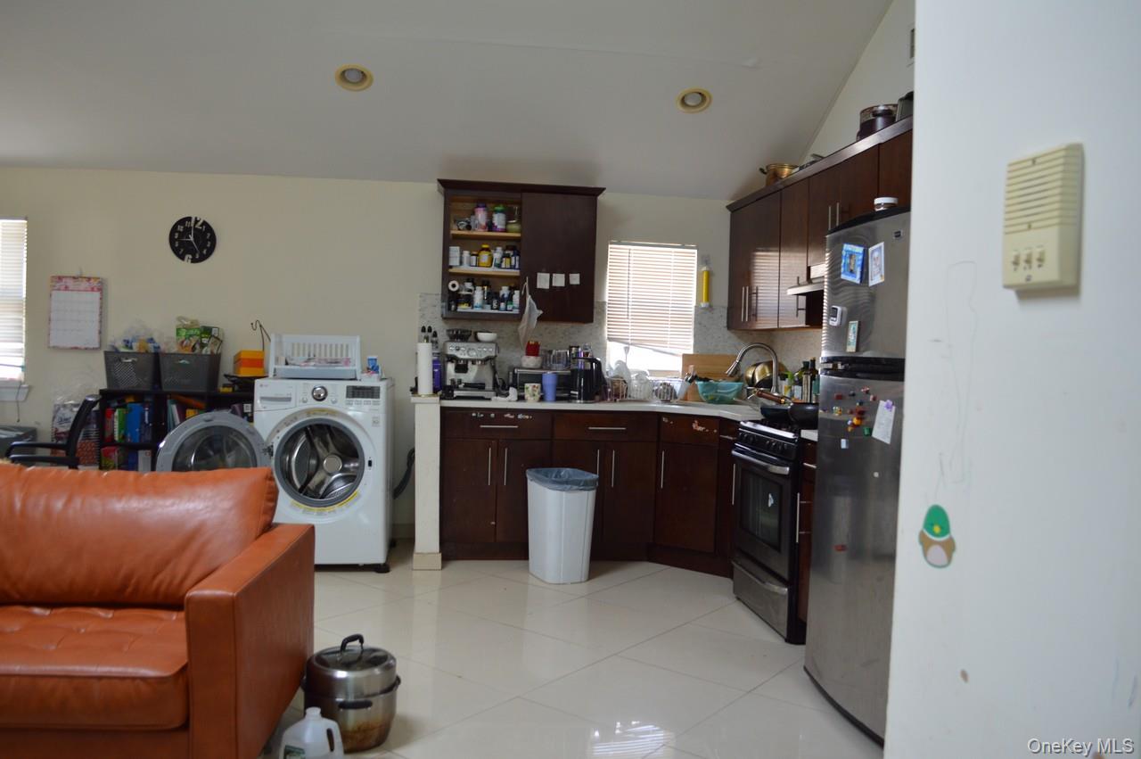 13-31 209th St – For Sale photo 13