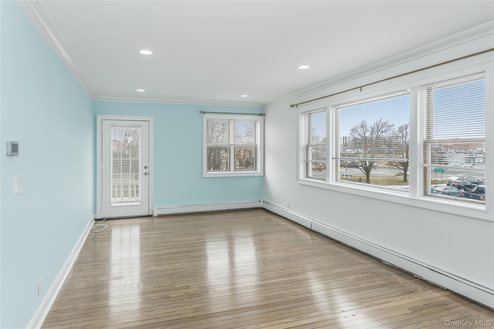 325 E Park Avenue E – For Sale photo 8