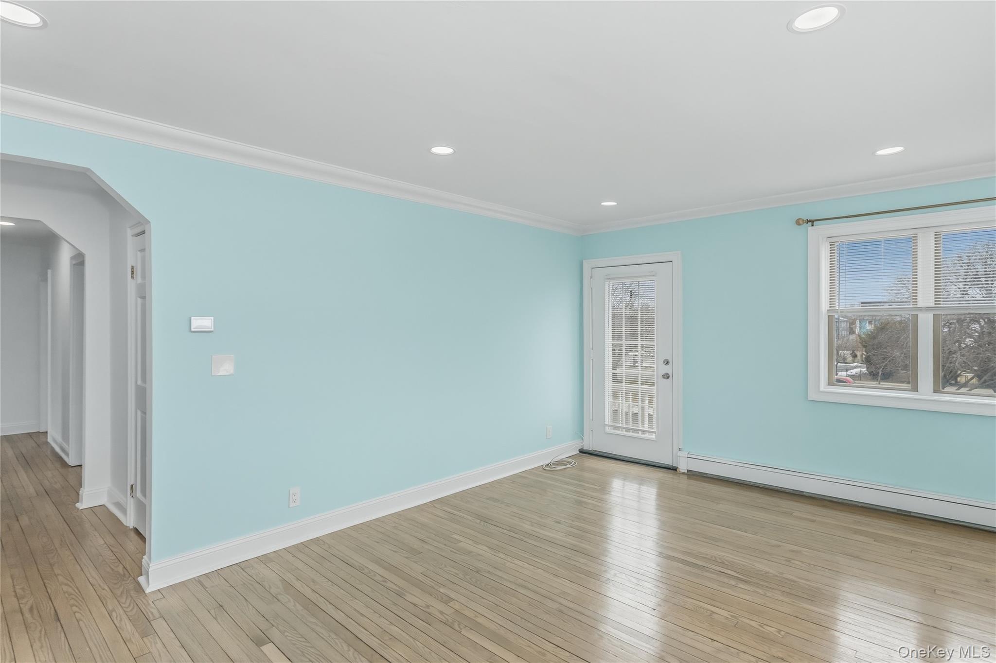 325 E Park Avenue E – For Sale photo 9