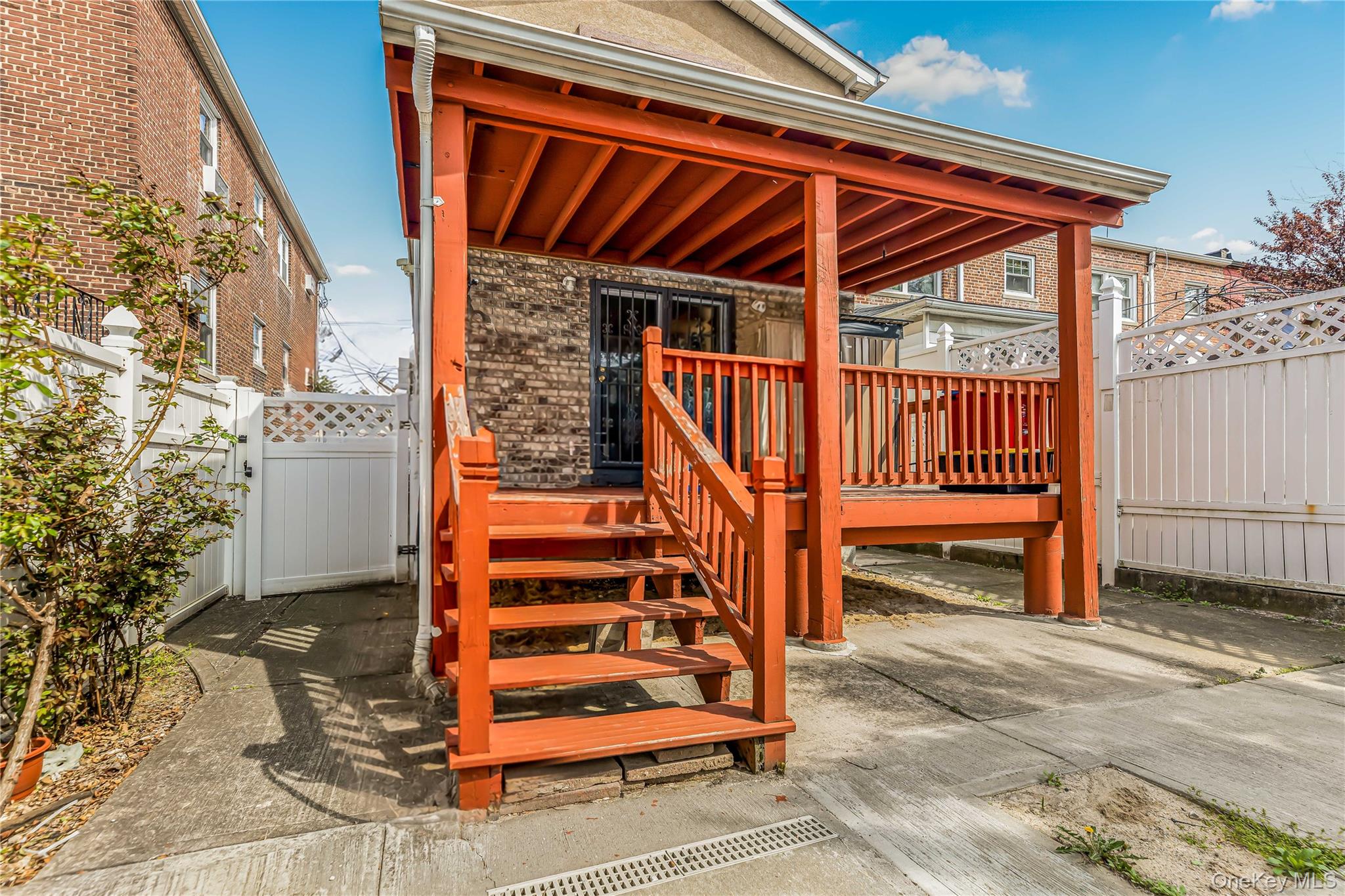 2515 Woodhull Avenue – For Sale photo 31