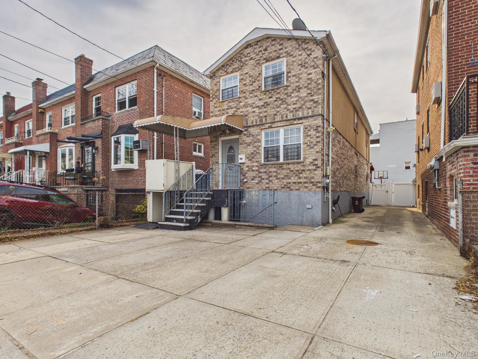 2515 Woodhull Avenue – For Sale photo 6