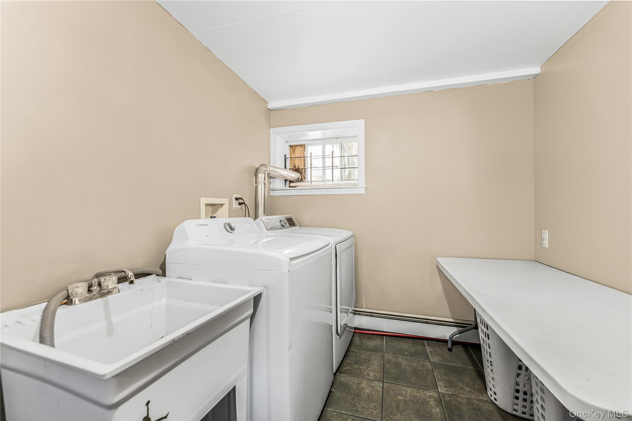 2515 Woodhull Avenue – For Sale photo 25