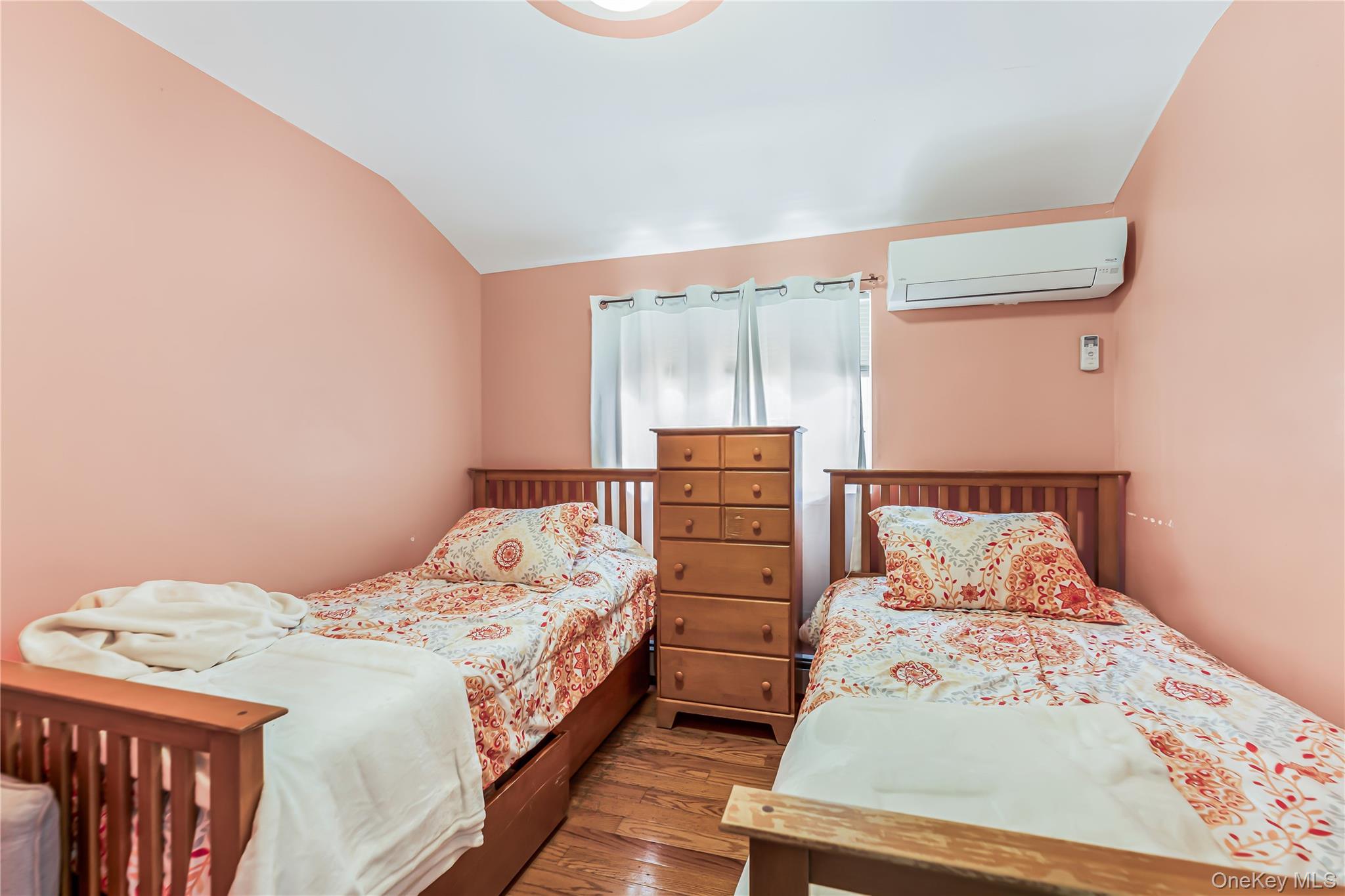 2515 Woodhull Avenue – For Sale photo 8