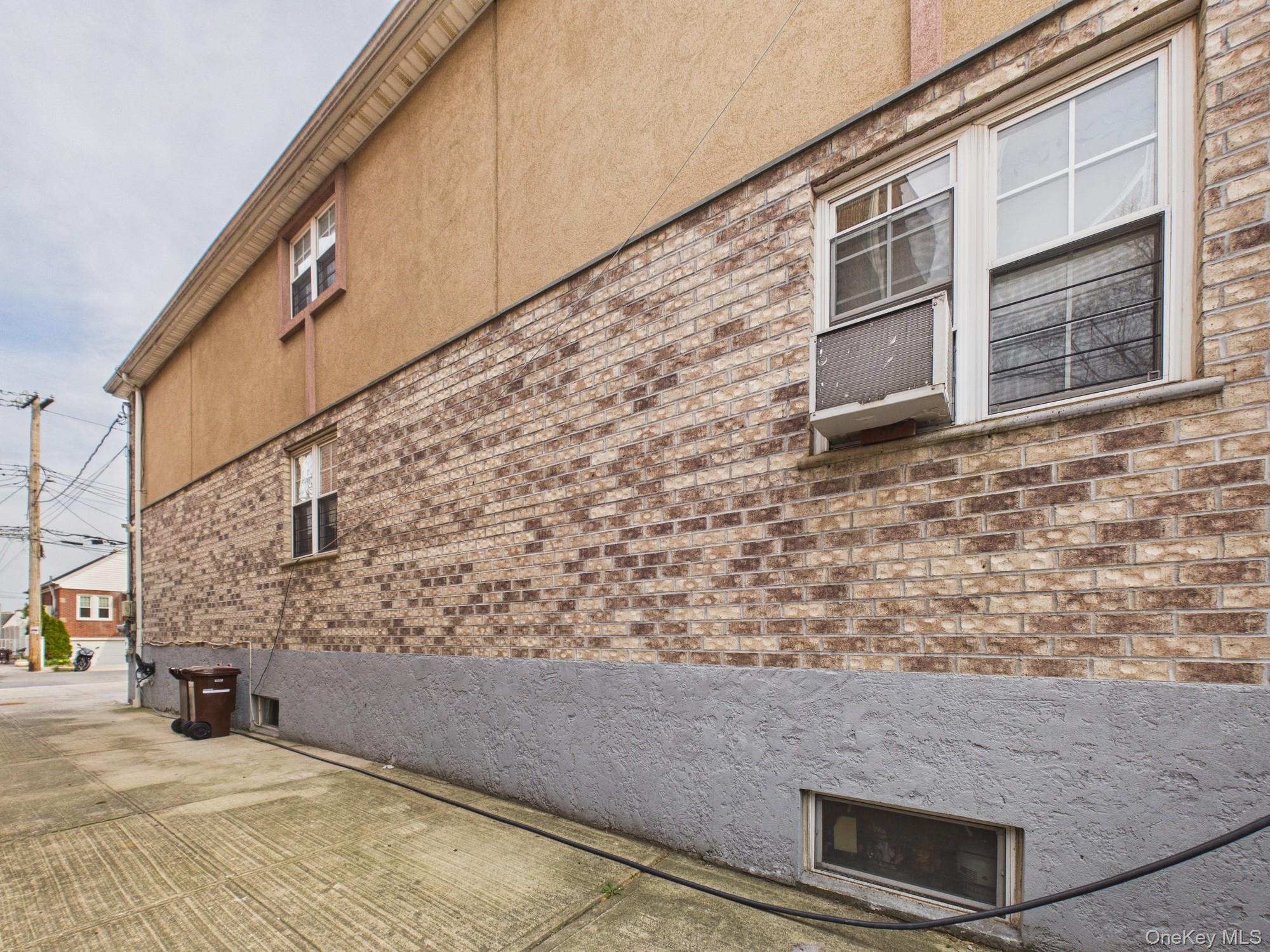 2515 Woodhull Avenue – For Sale photo 10