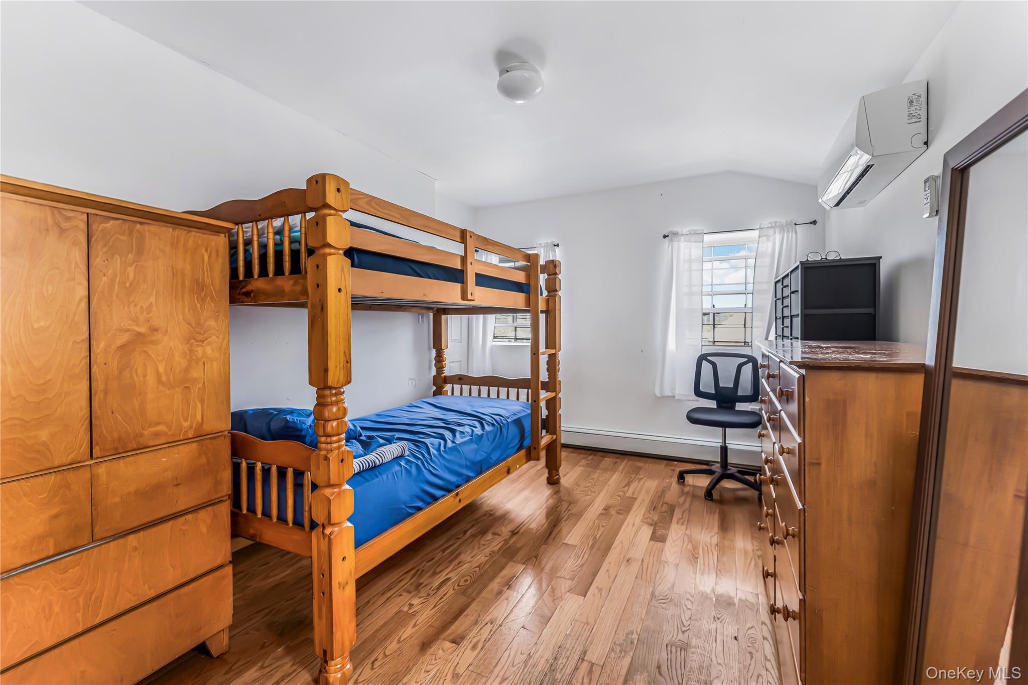 2515 Woodhull Avenue – For Sale photo 4