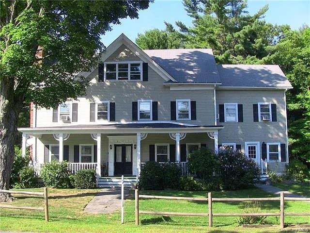 824 Peenpack Trail – For Sale