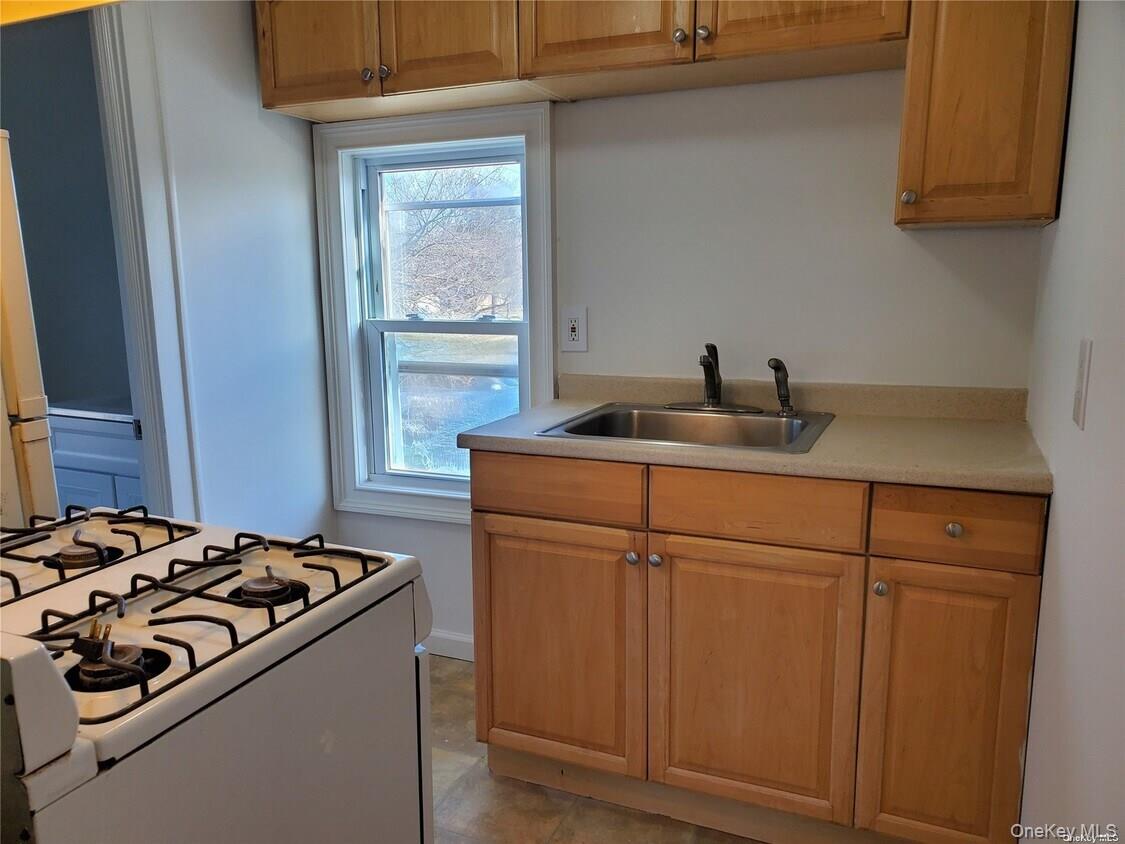40 Amity Street – For Rent photo 6