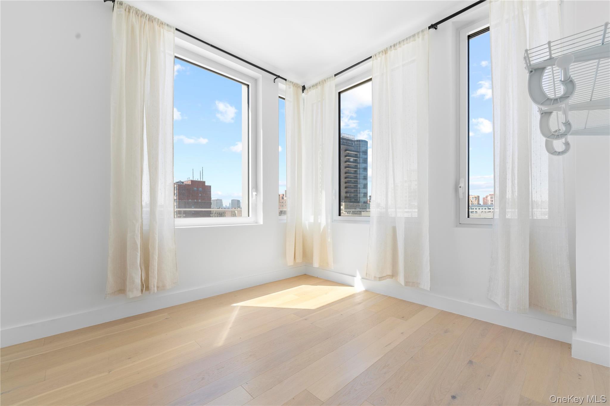 136-18 Maple Avenue, Unit 5F