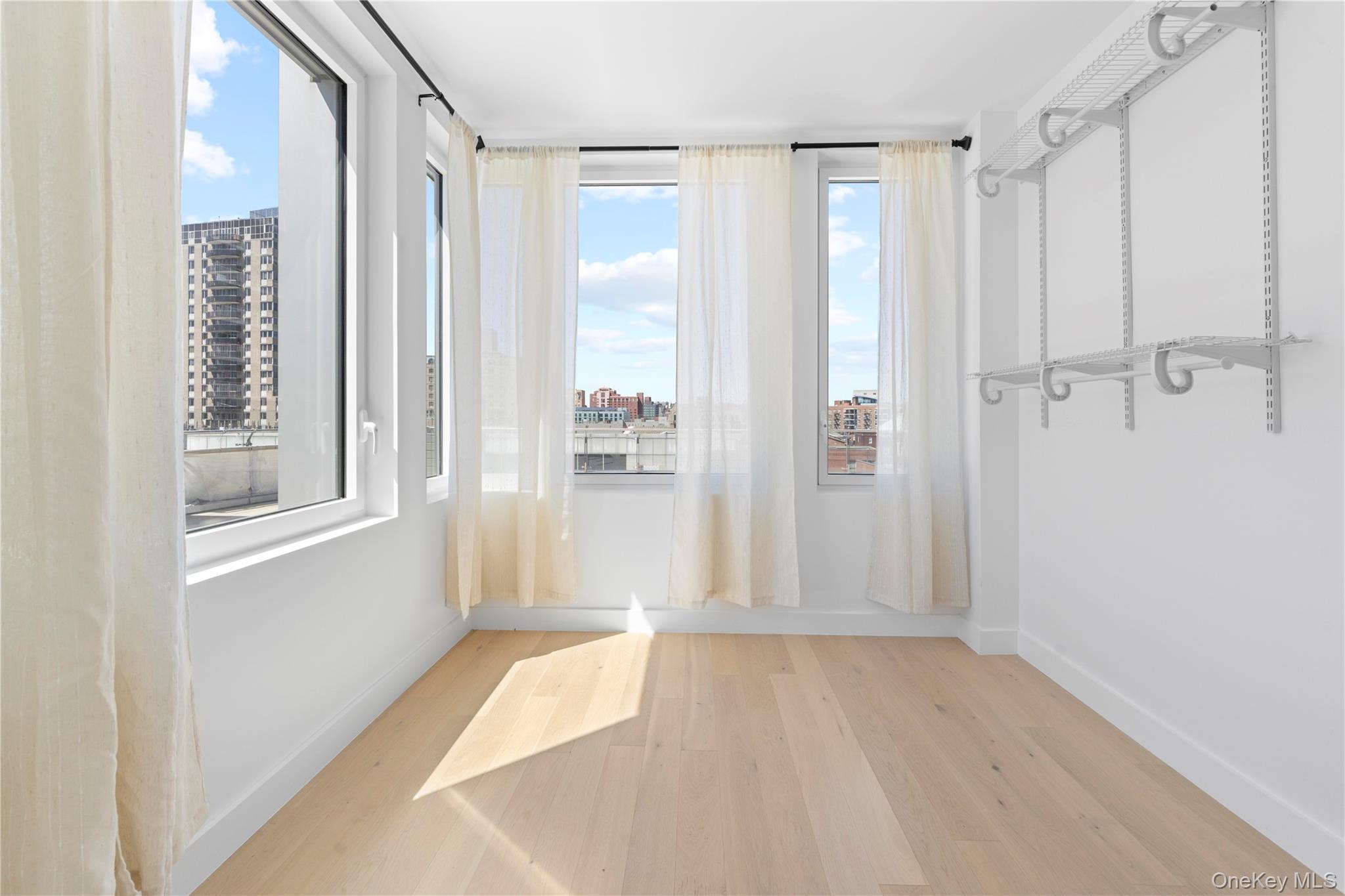 136-18 Maple Avenue, Unit 5F photo 2