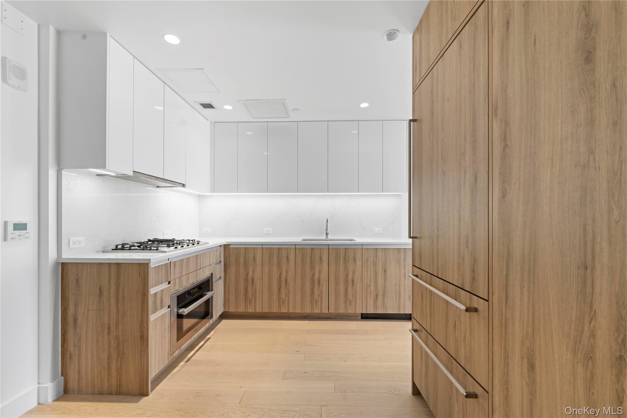 136-18 Maple Avenue, Unit 5F photo 3