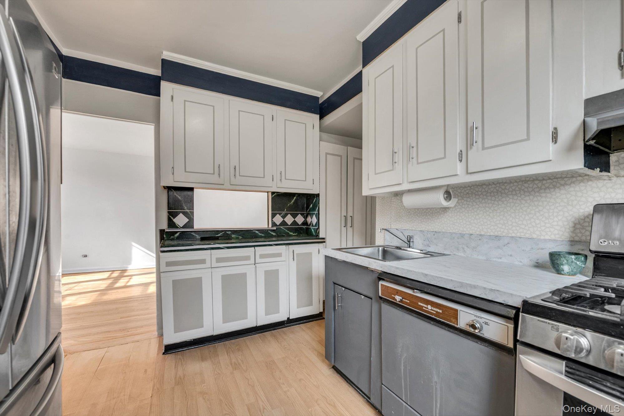 79-10 34th Avenue, Unit 7W photo 7