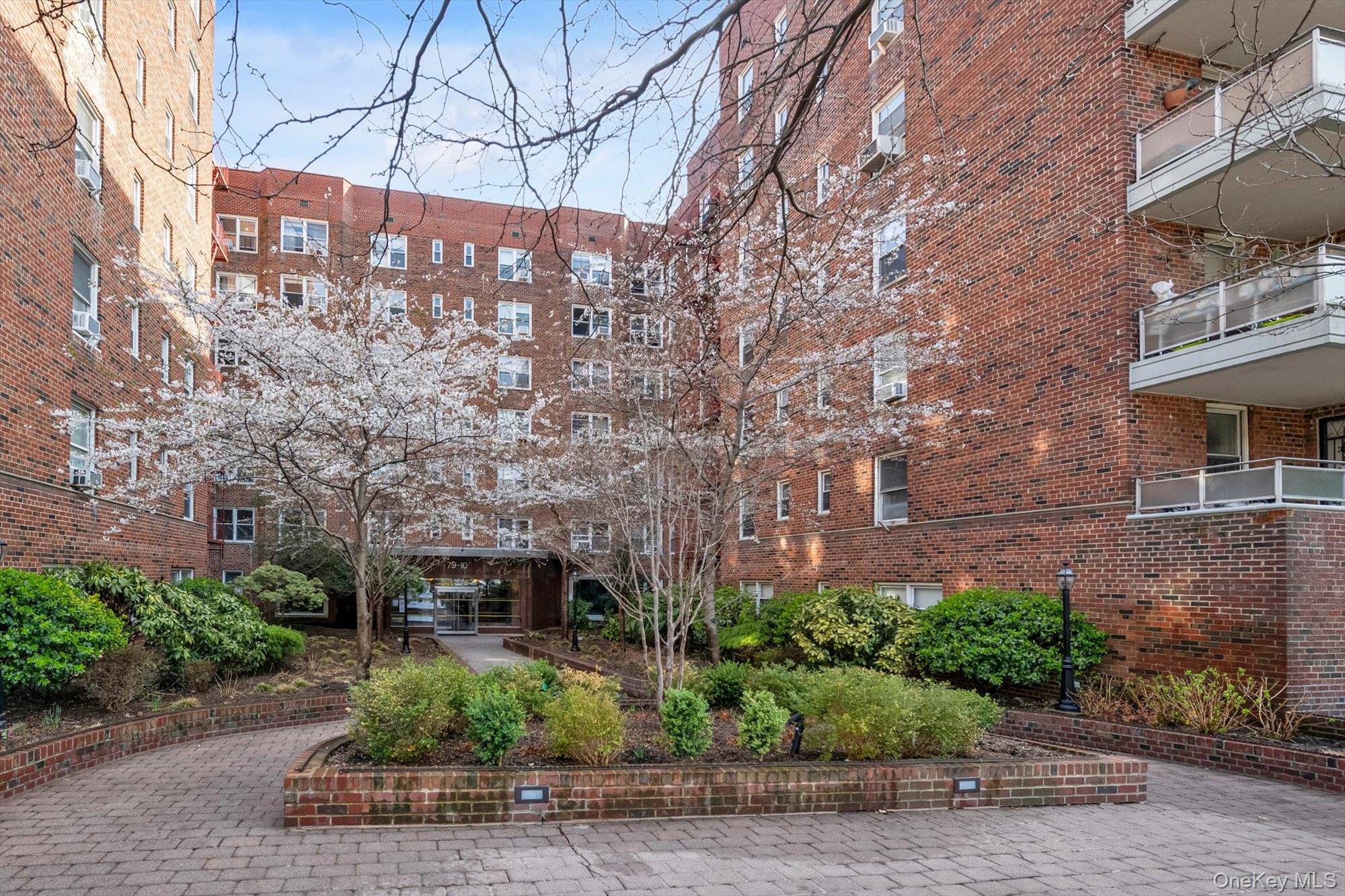 79-10 34th Avenue, Unit 7W photo 17