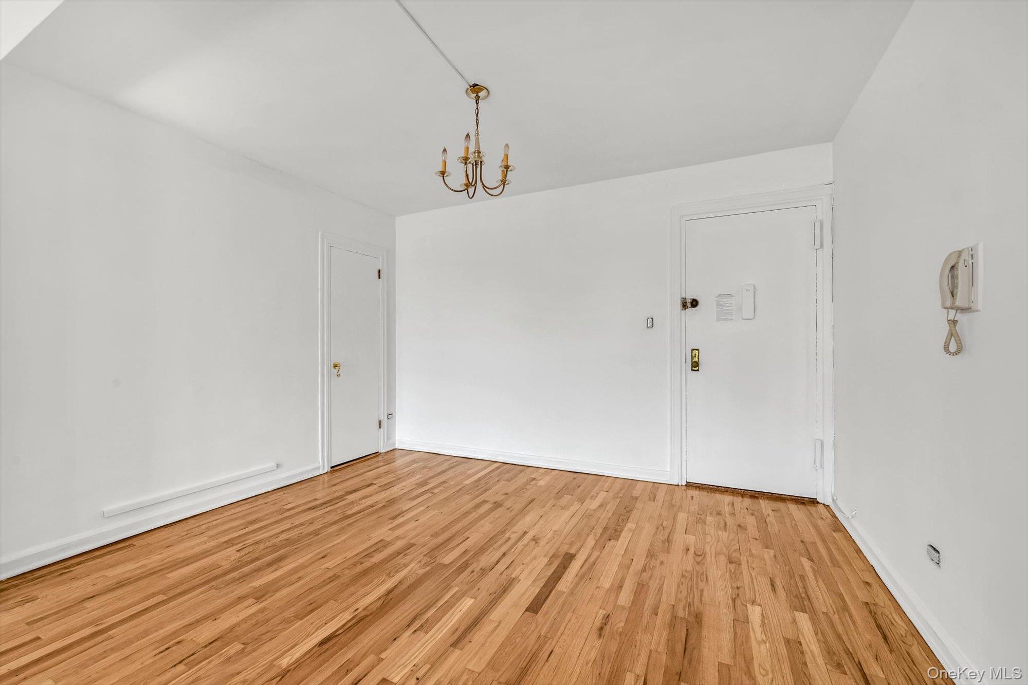 79-10 34th Avenue, Unit 7W photo 5