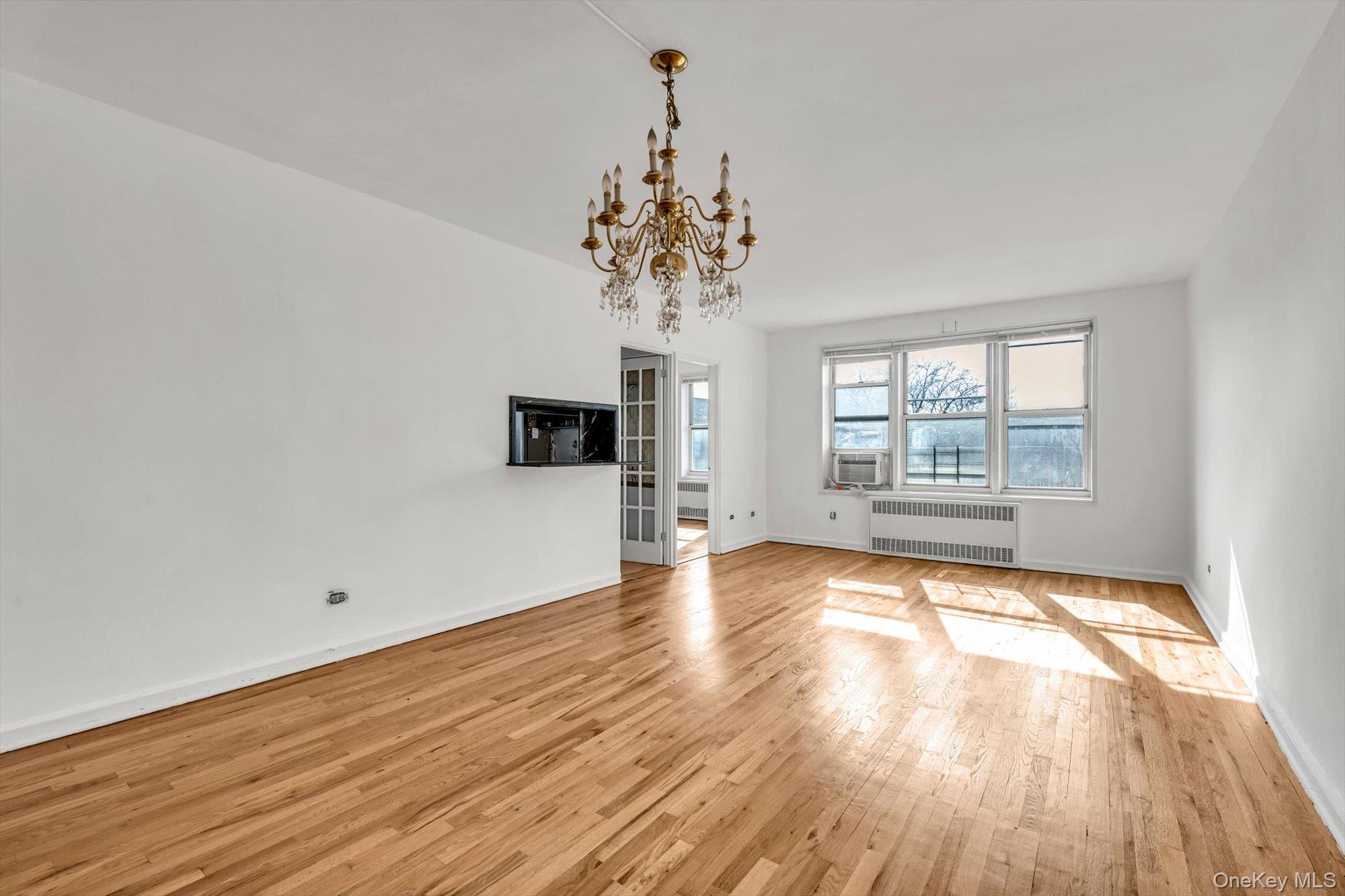 79-10 34th Avenue, Unit 7W photo 3