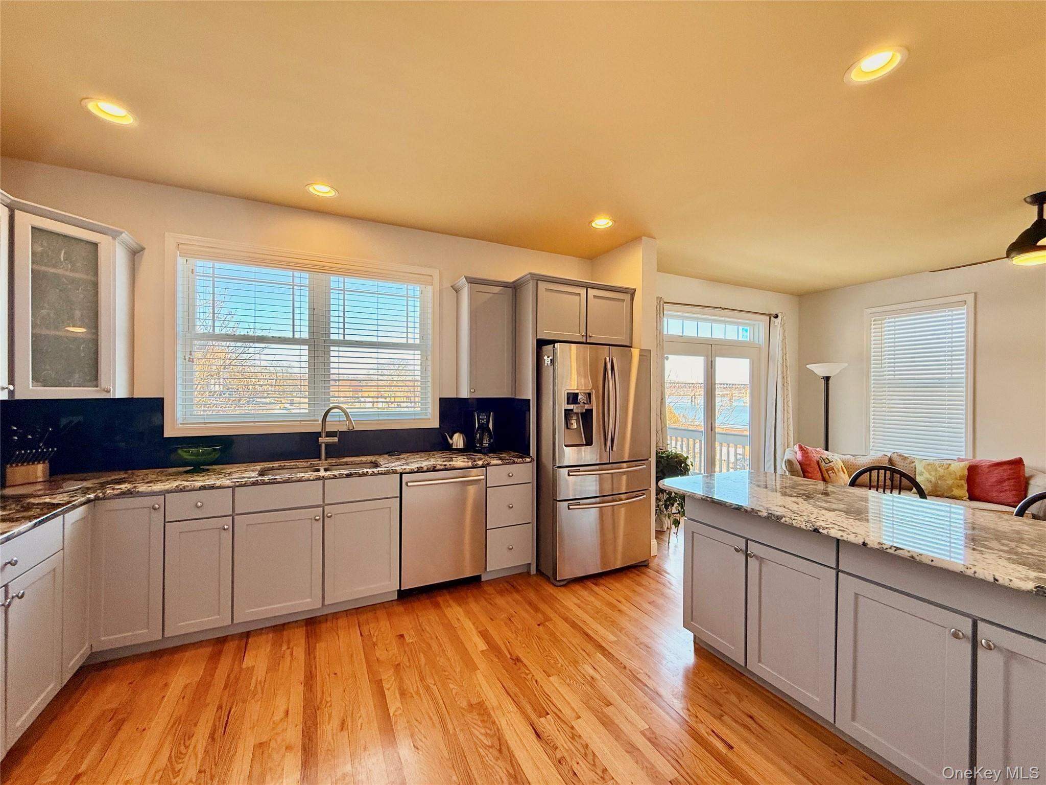4 Broad Street – For Sale photo 2