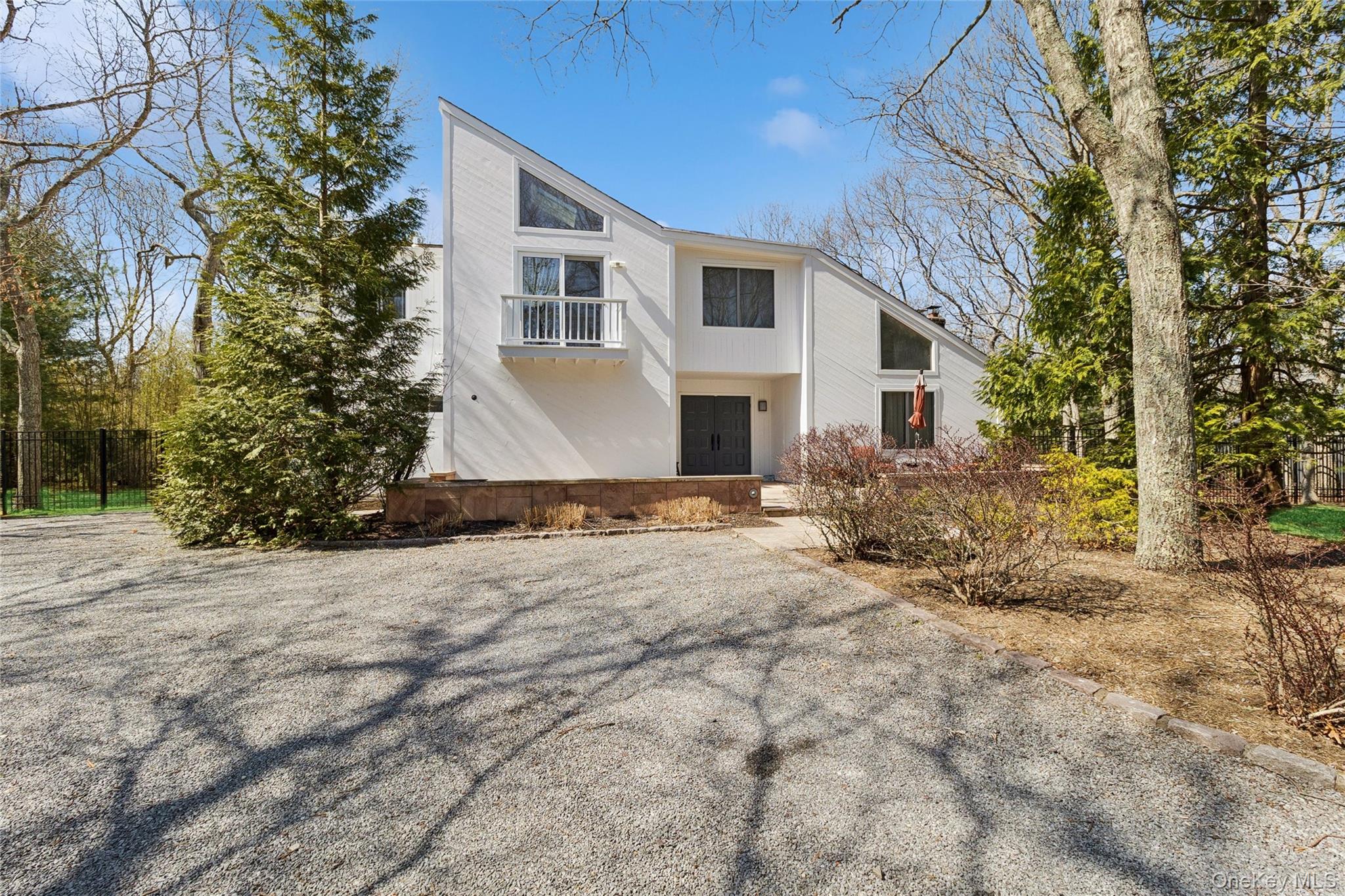 44 Diane Drive – For Sale