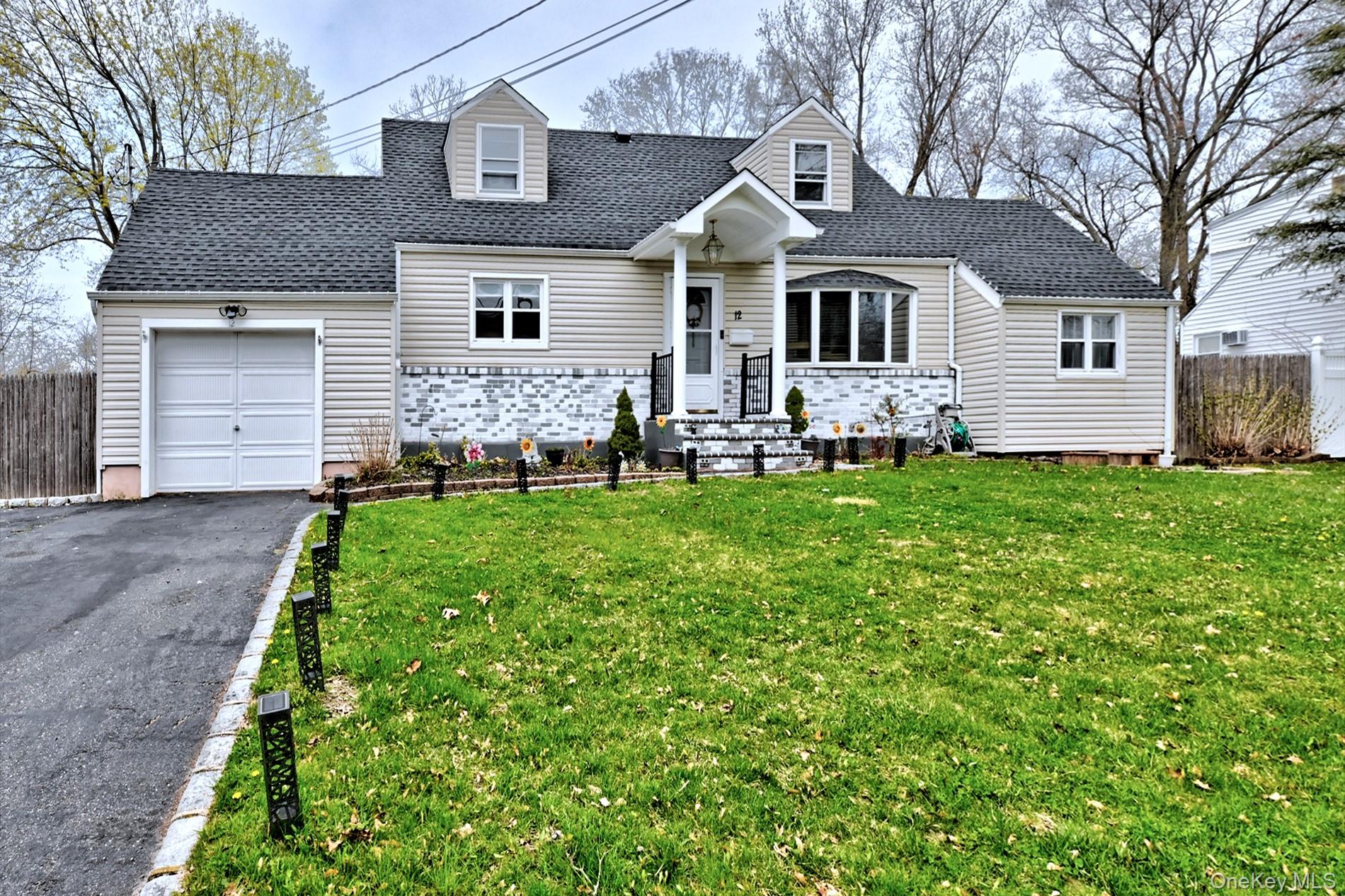 12 Bruce Lane – For Sale