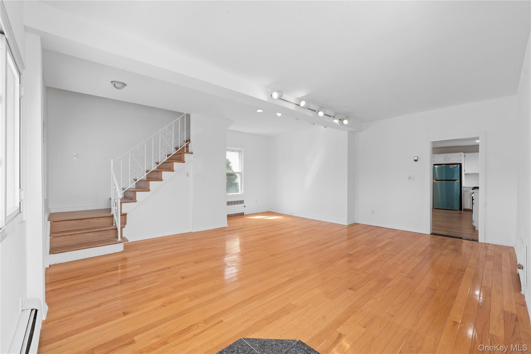 224 W Broadway – For Sale photo 25