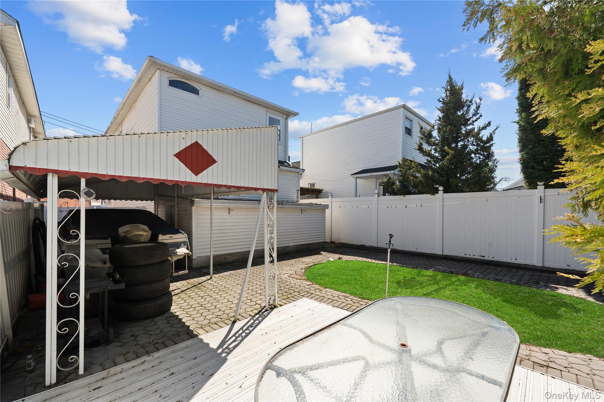 224 W Broadway – For Sale photo 36