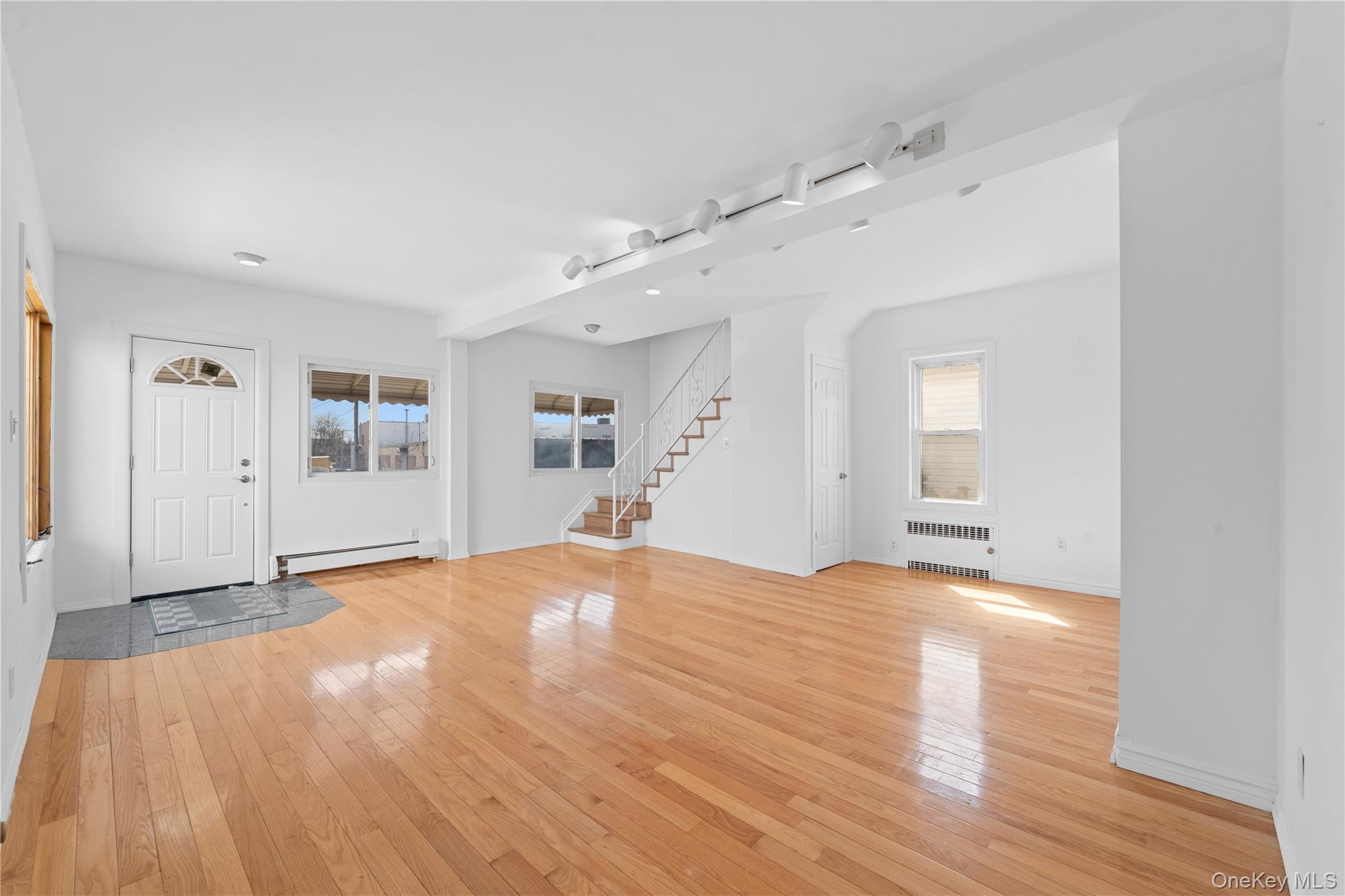 224 W Broadway – For Sale photo 31