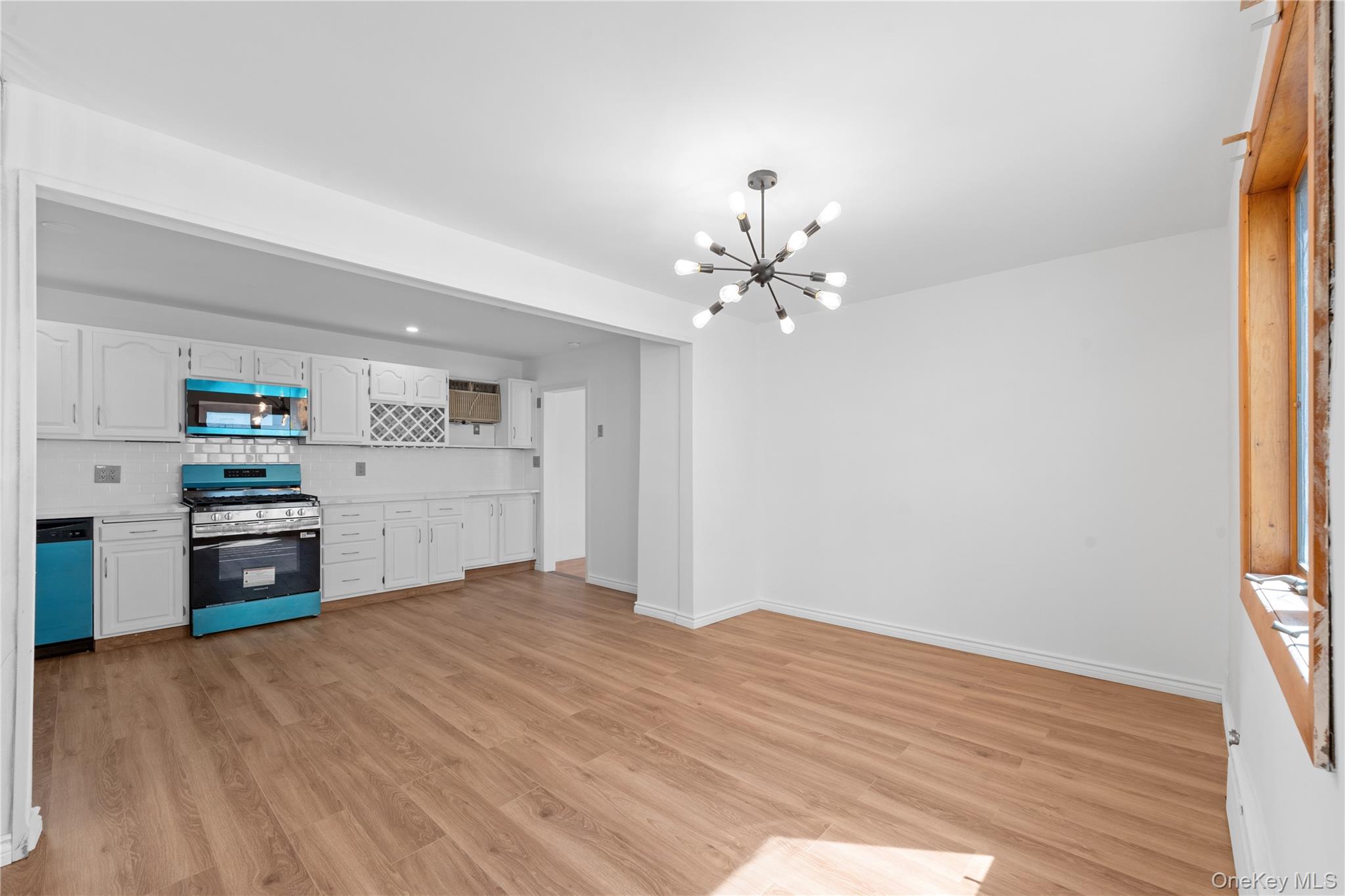224 W Broadway – For Sale photo 27