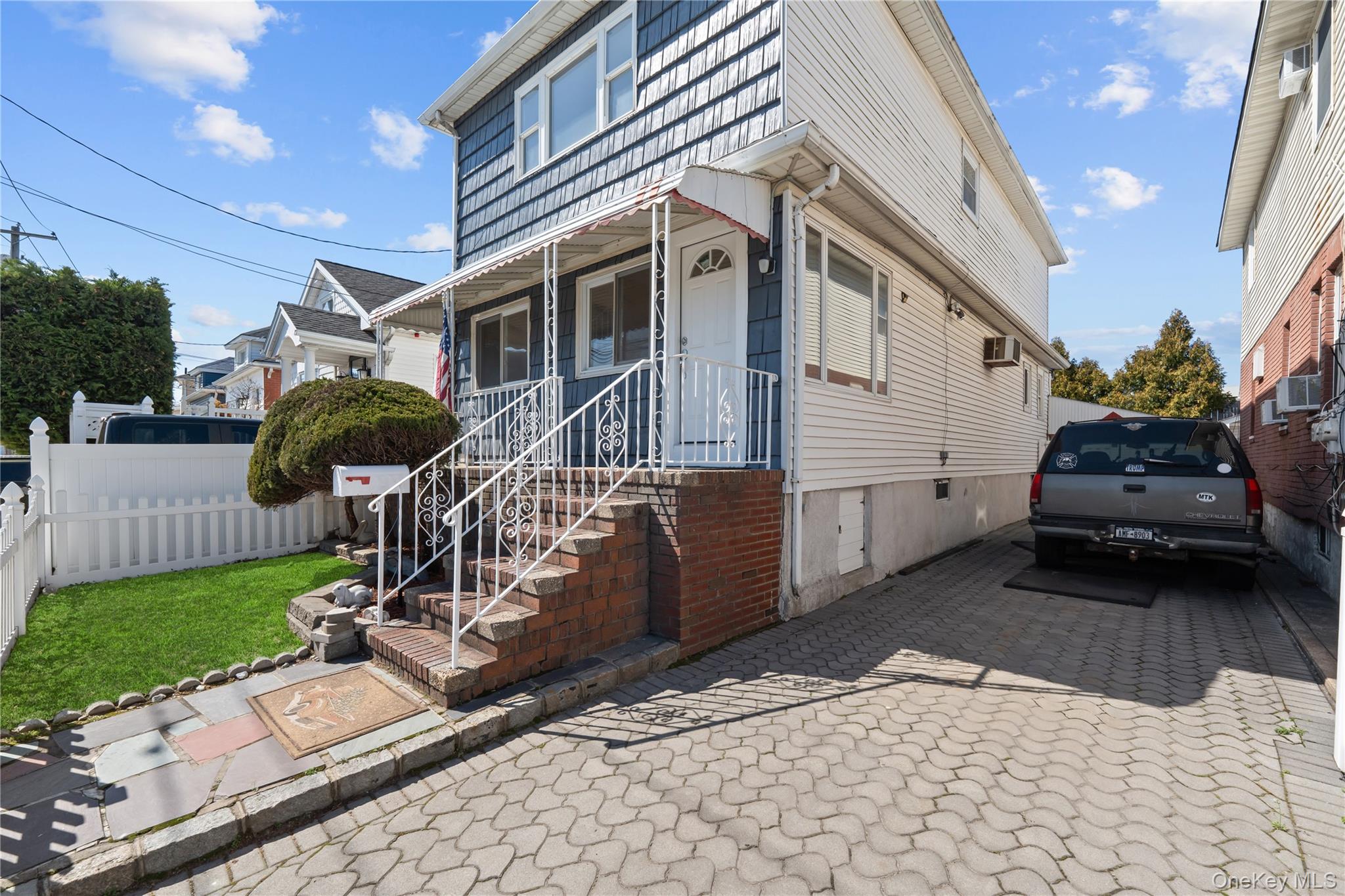 224 W Broadway – For Sale photo 5