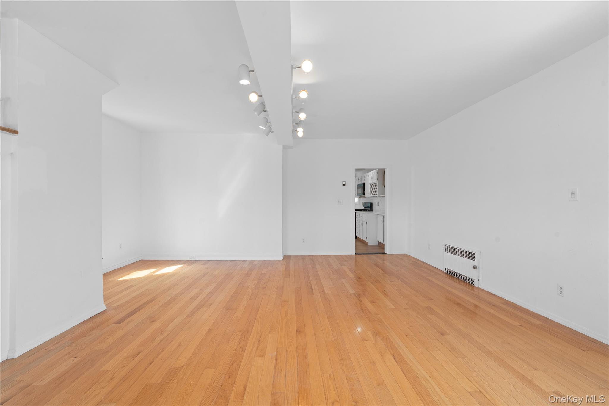 224 W Broadway – For Sale photo 19