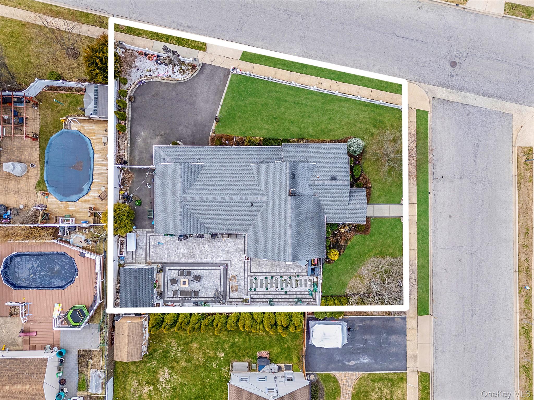 2 Drake Lane – For Sale photo 3