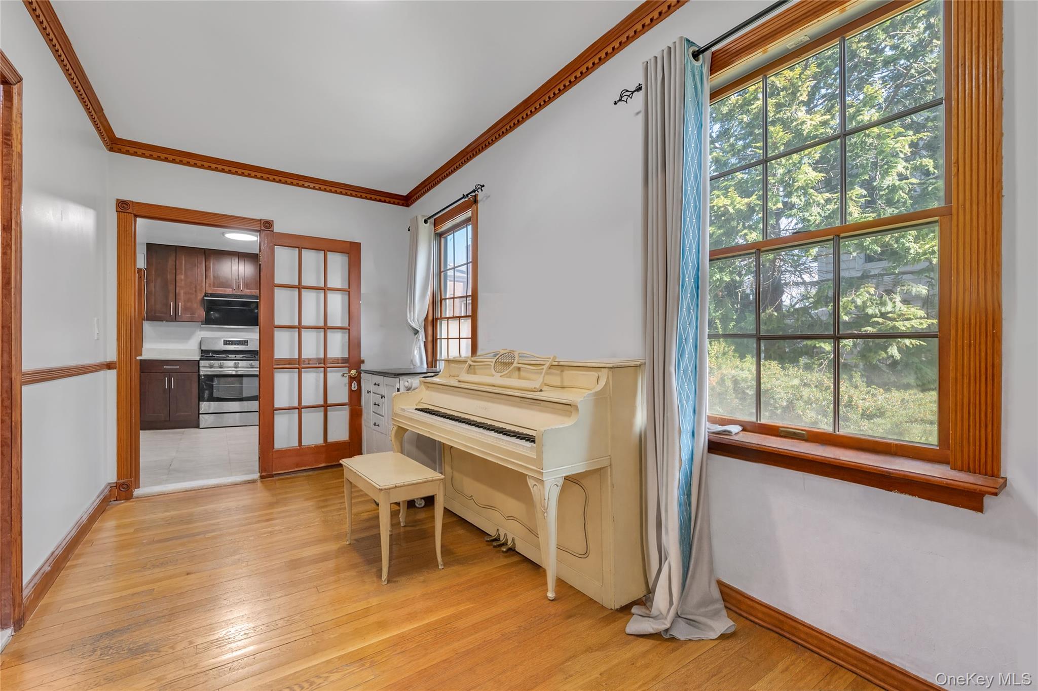 40-19 218th Street – For Sale photo 5