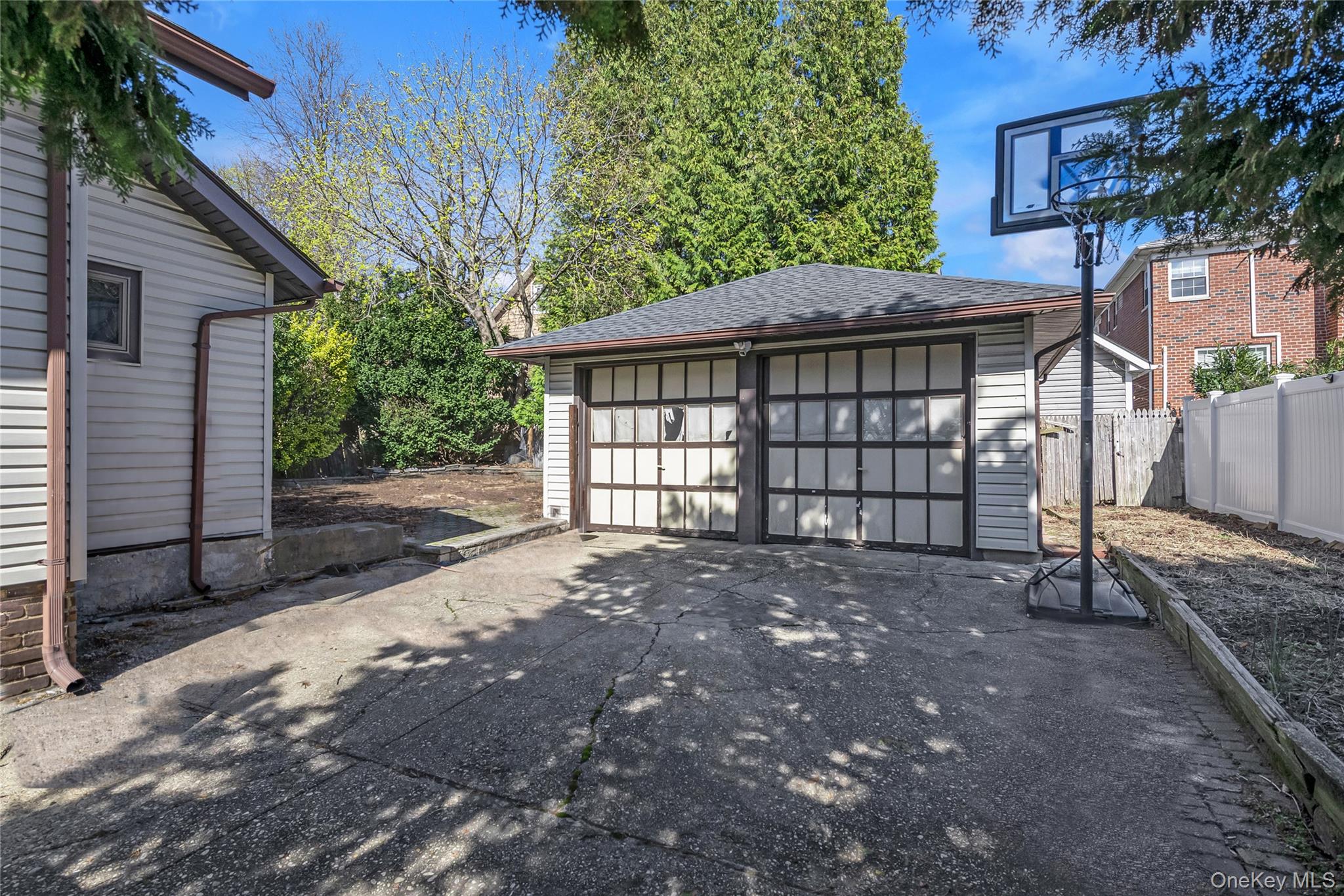 40-19 218th Street – For Sale photo 20