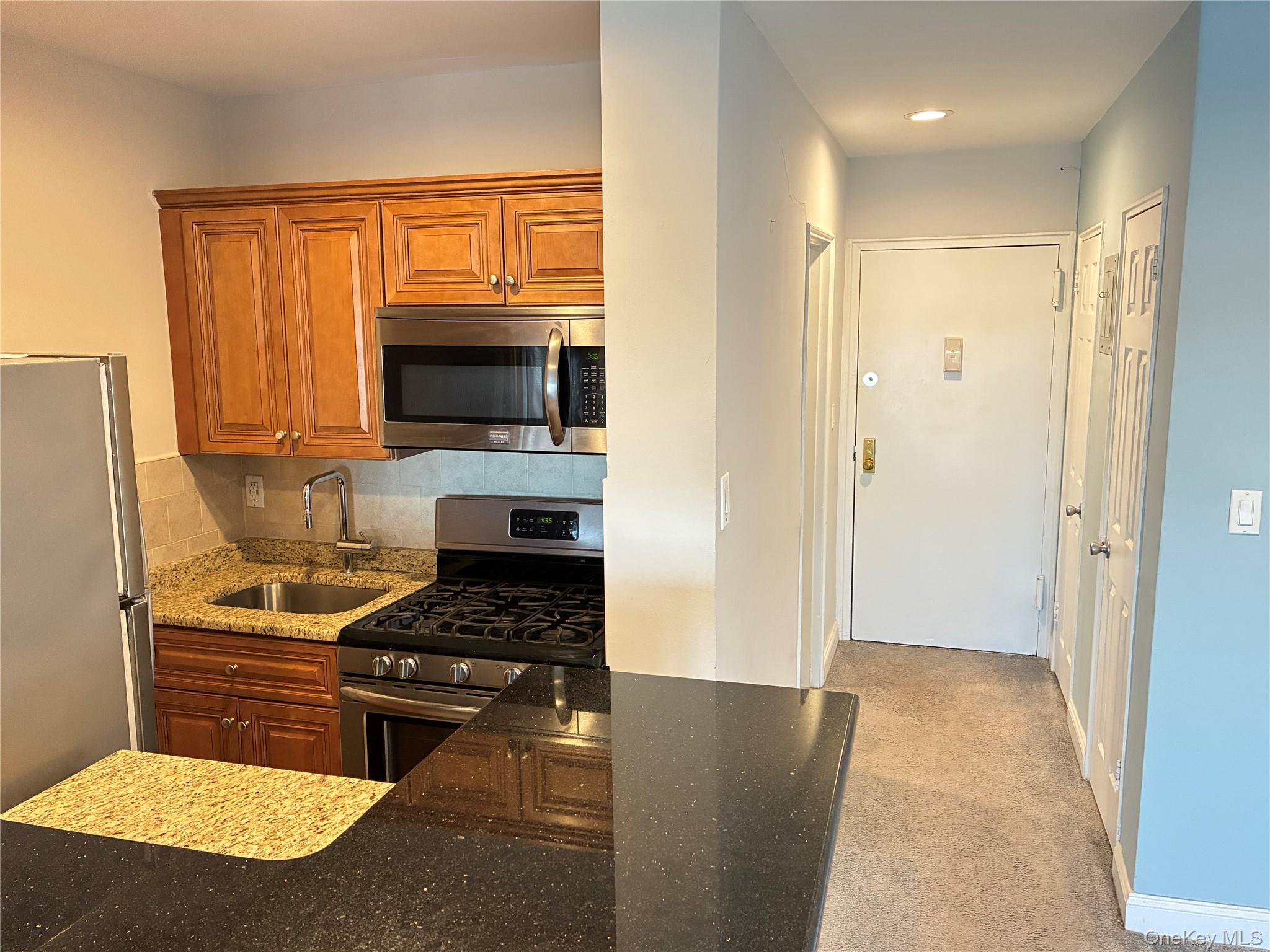 1 E Broadway Ave, Unit 7B photo 15