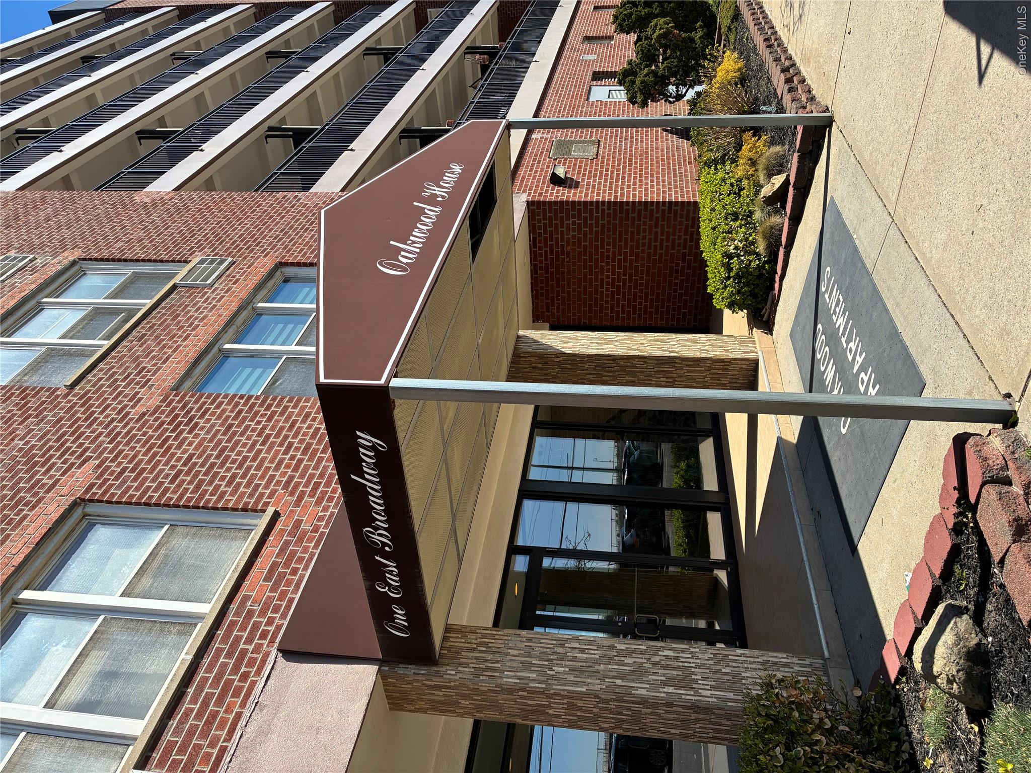 1 E Broadway Ave, Unit 7B