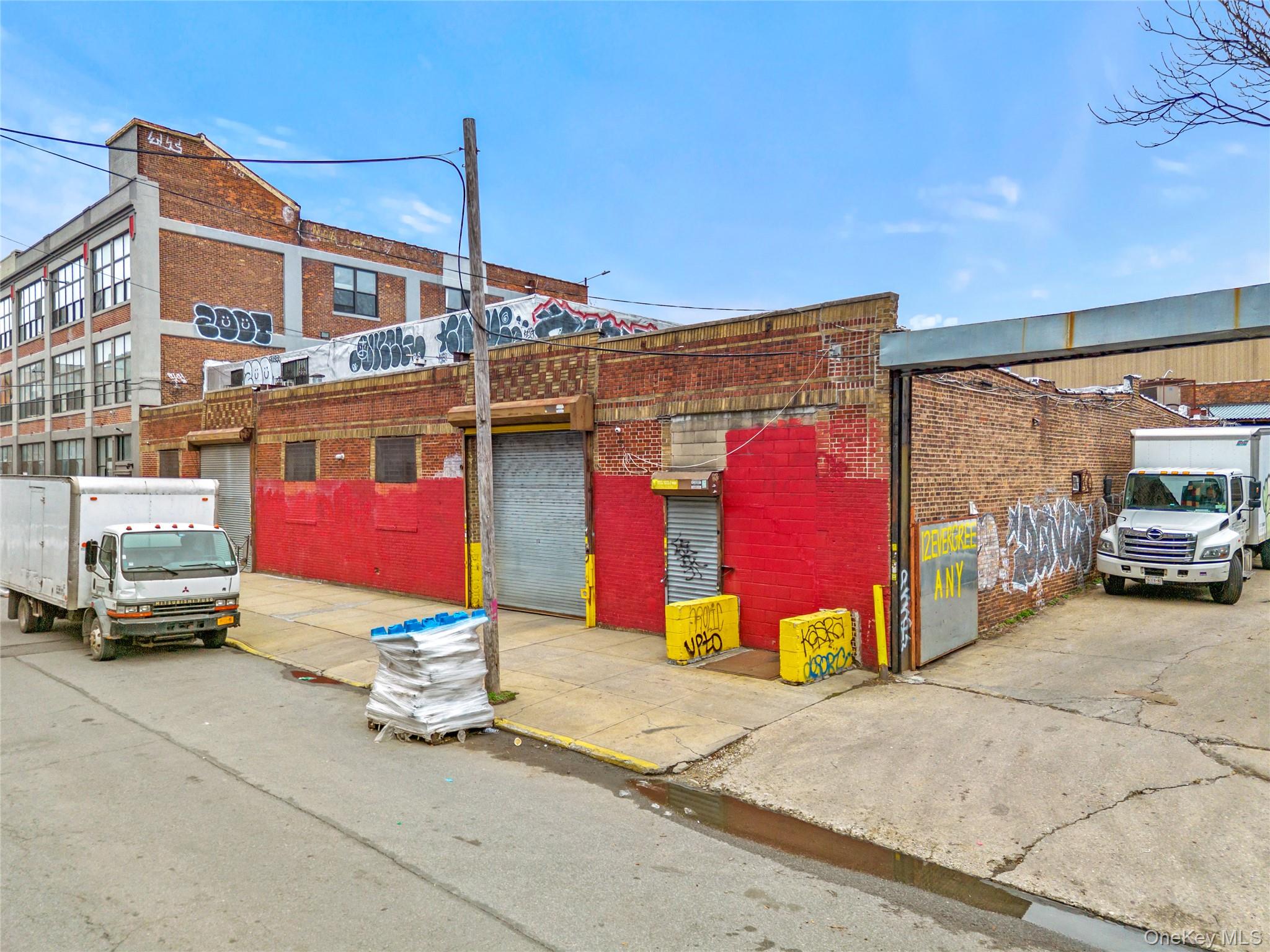 200 Cook Street – For Sale photo 2