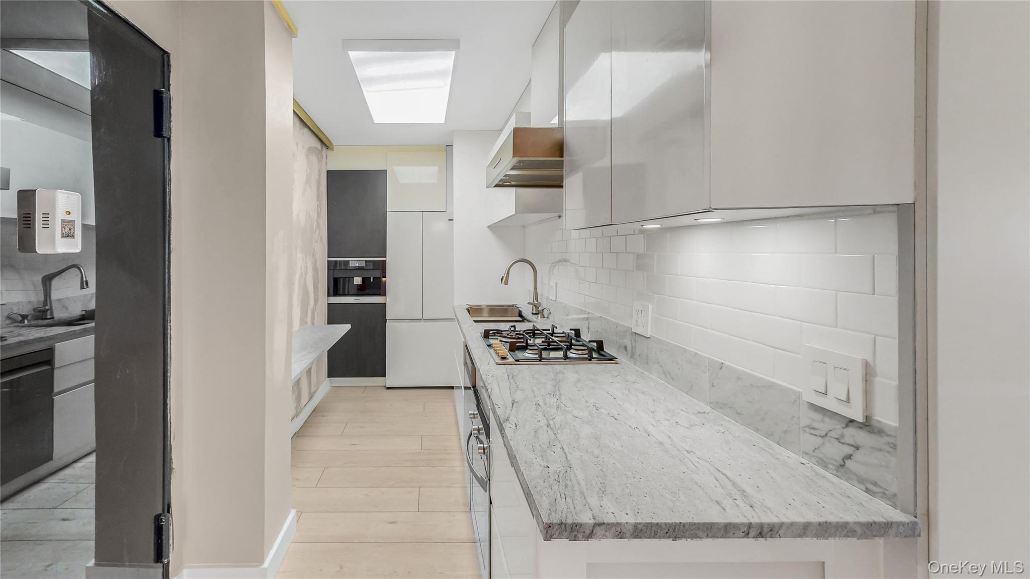 52-40 39th Drive, Unit 10C photo 6