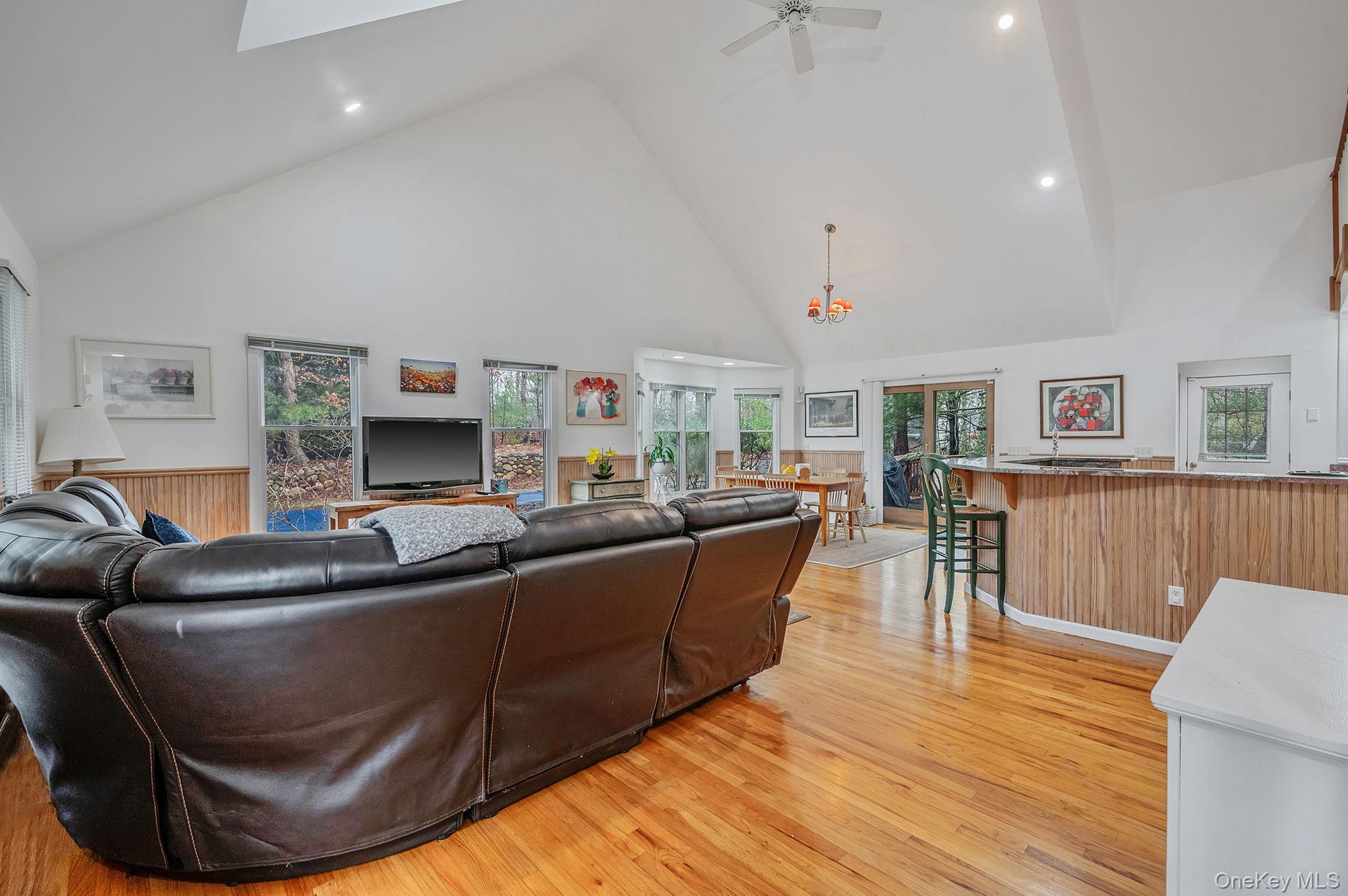 128 Springy Banks Road – For Sale photo 22