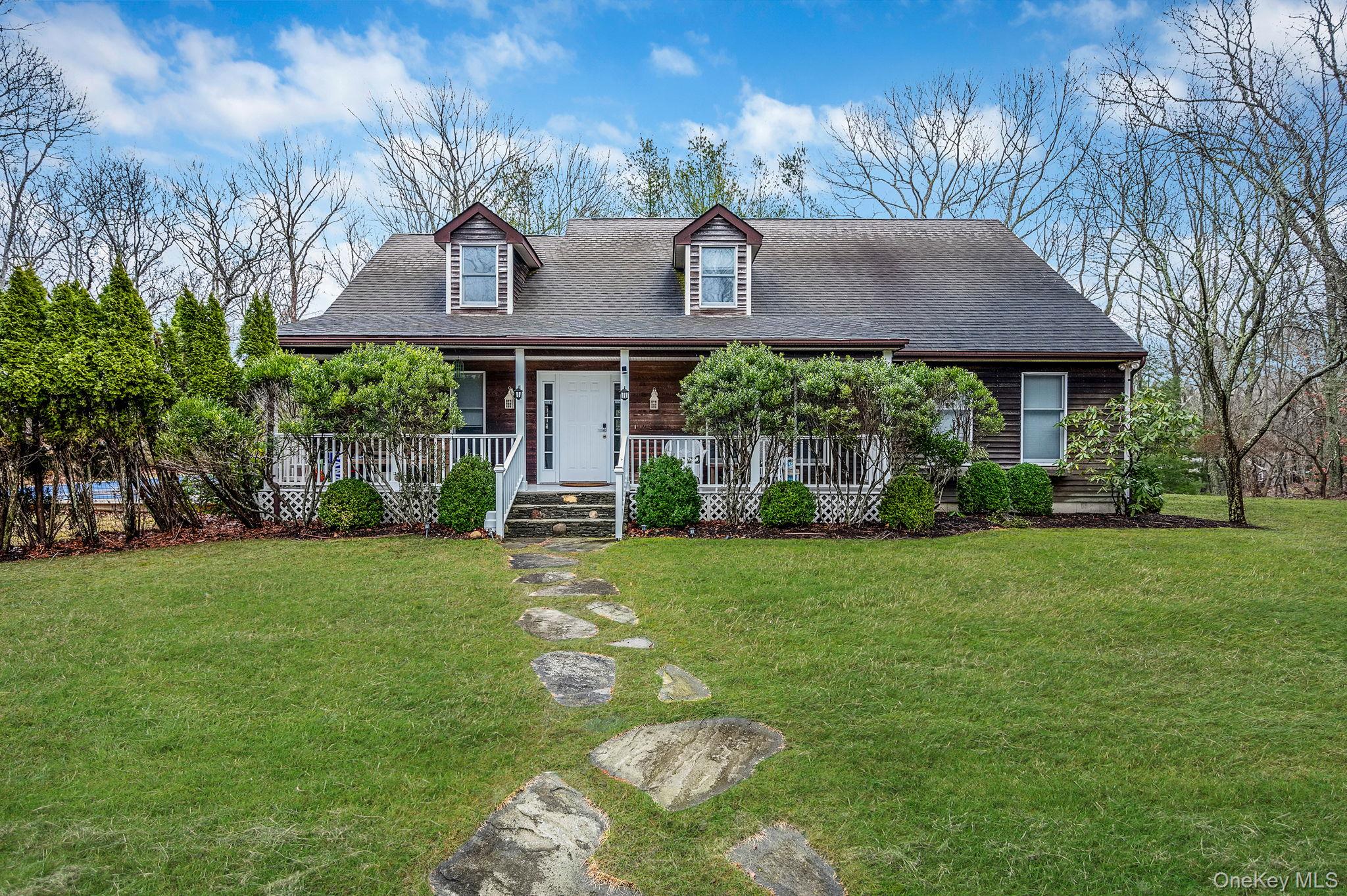 128 Springy Banks Road – For Sale