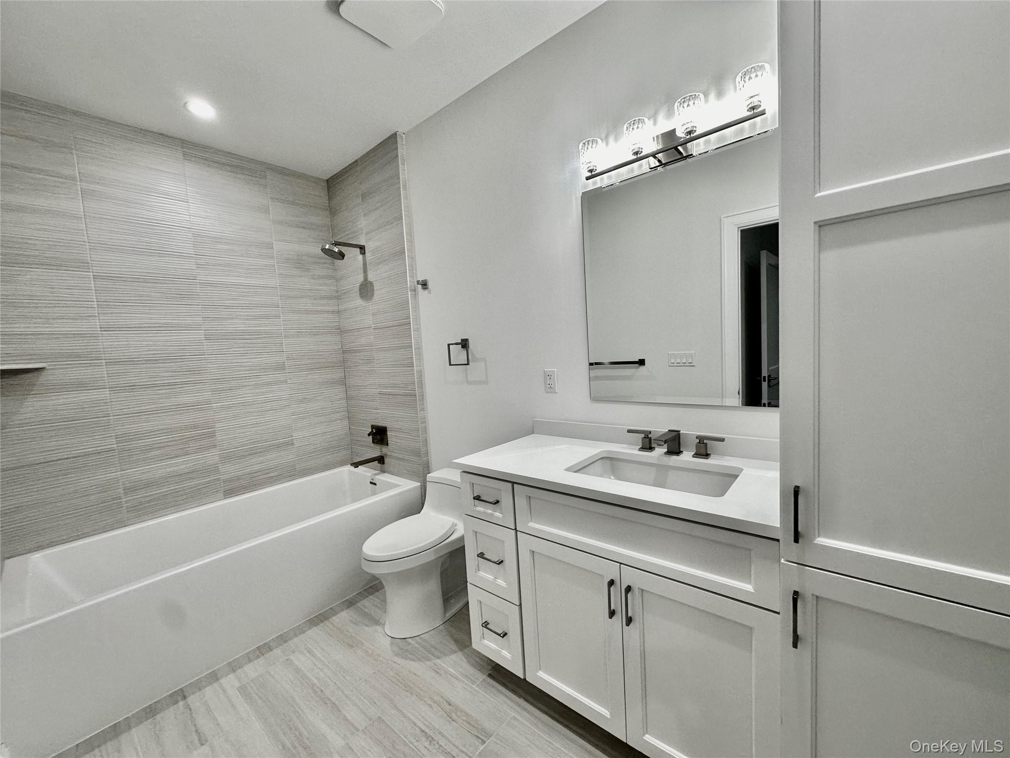 585 Main St, Unit 1A photo 15