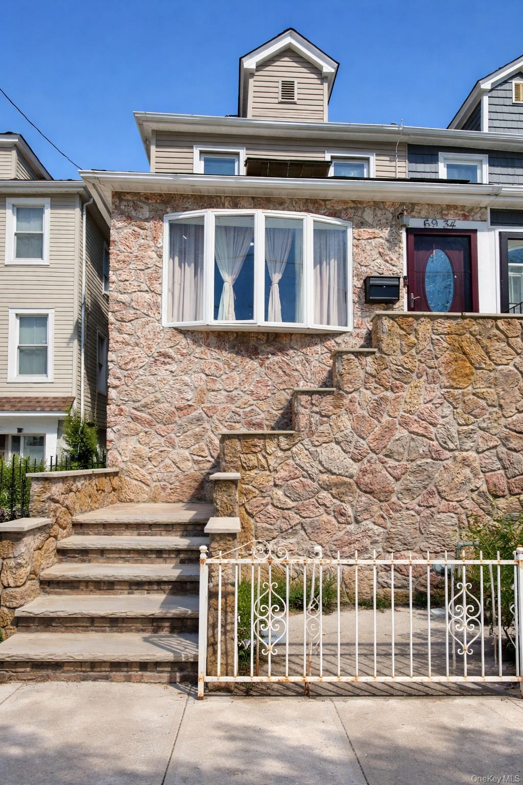 6934 Almeda Avenue – For Sale