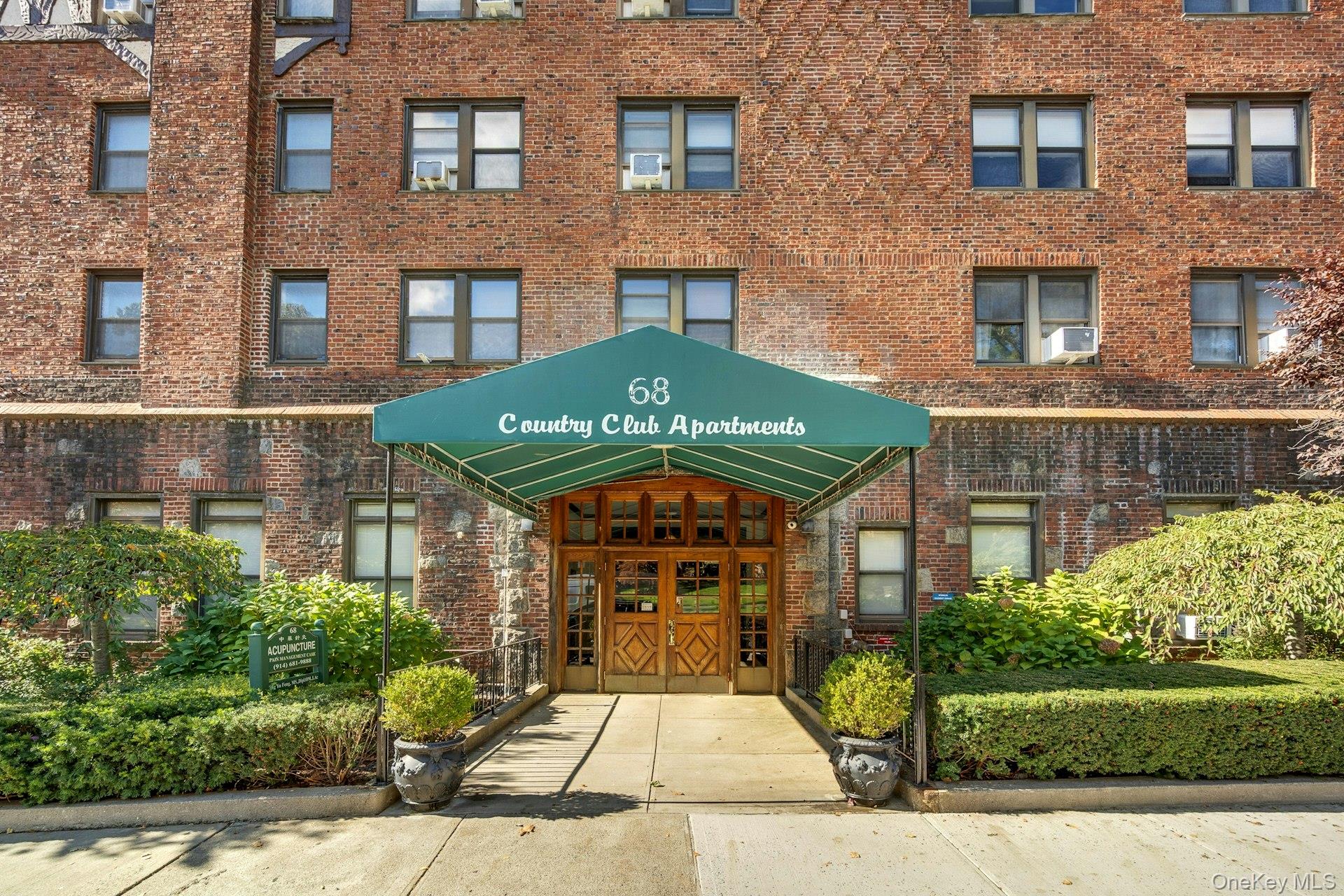 68 E Hartsdale Avenue, Unit 5M